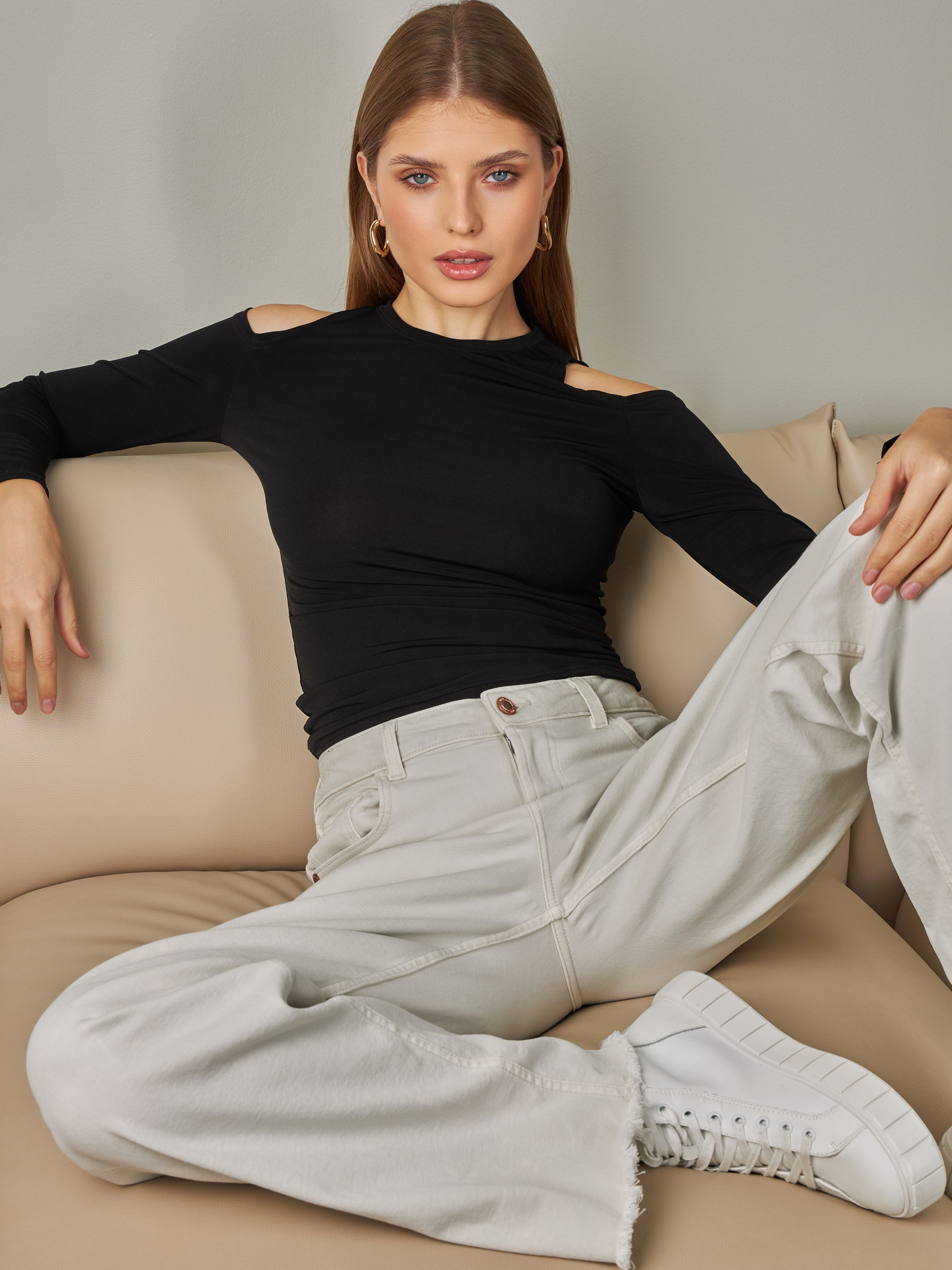 Одежда /маркетплейсы. Рекламный фотограф Ушаков Константин в Краснодаре