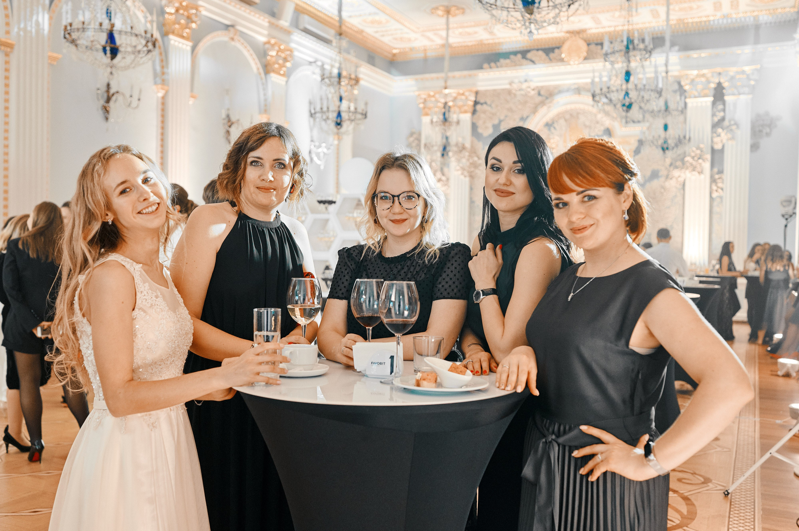 Eva clinic. Репортажной фотограф Ариан