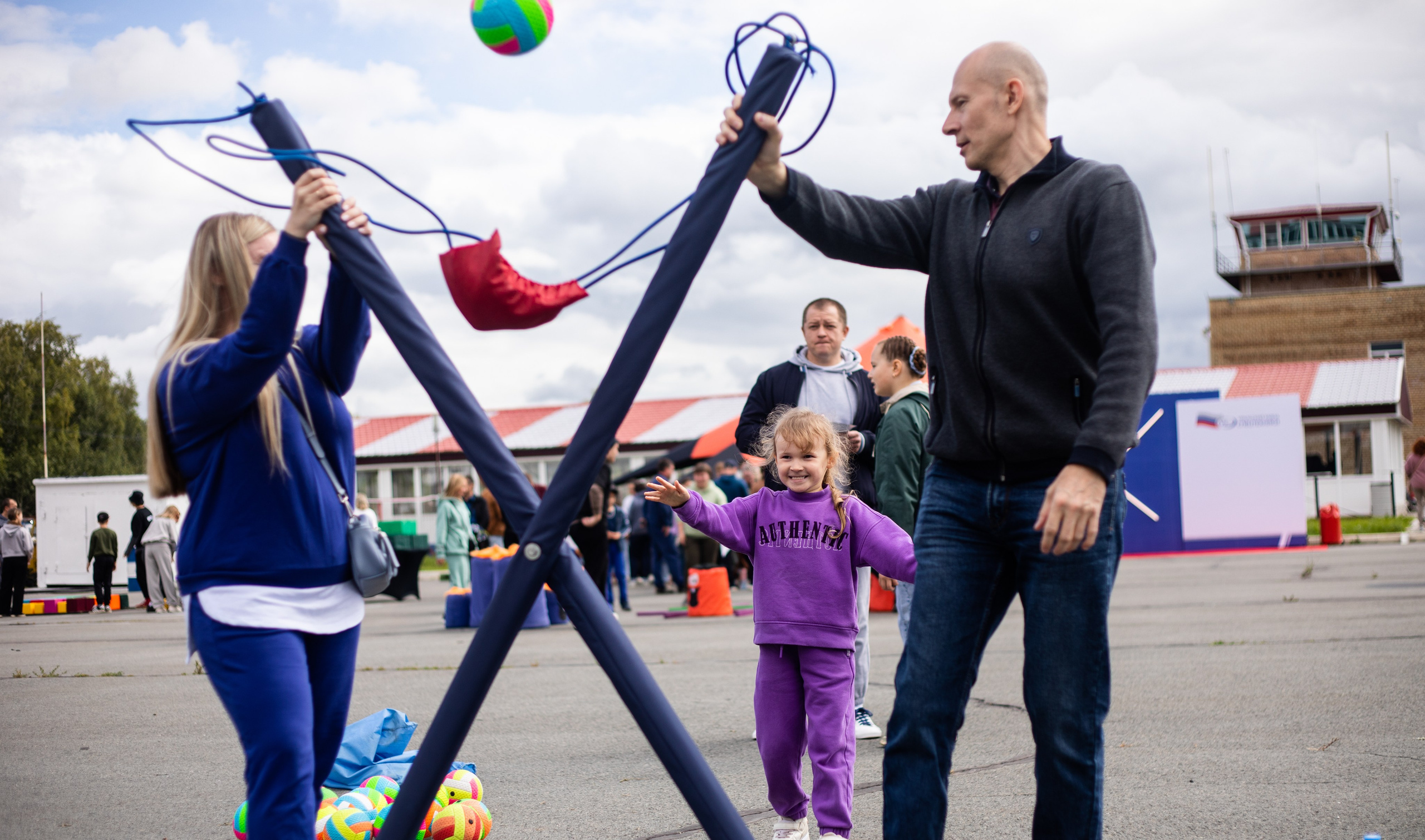 УЗСТ- Корпоративный тимбилдинг на аэродроме. Репортажный и свадебный фотограф в Челябинске Елисеев Павел