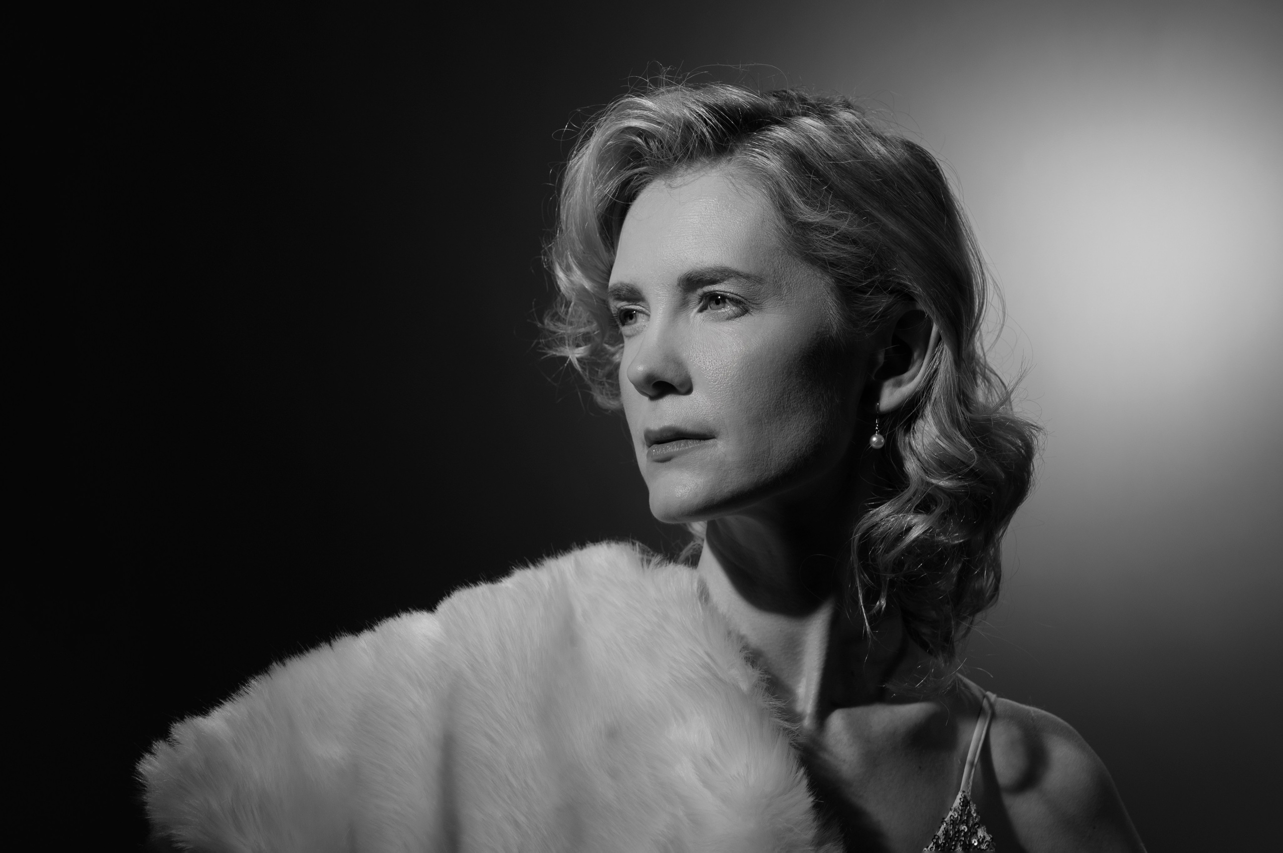 Студийная съемка для актрисы Юлии Конюховой. Портретный фотограф в Москве Ковалева Валентина