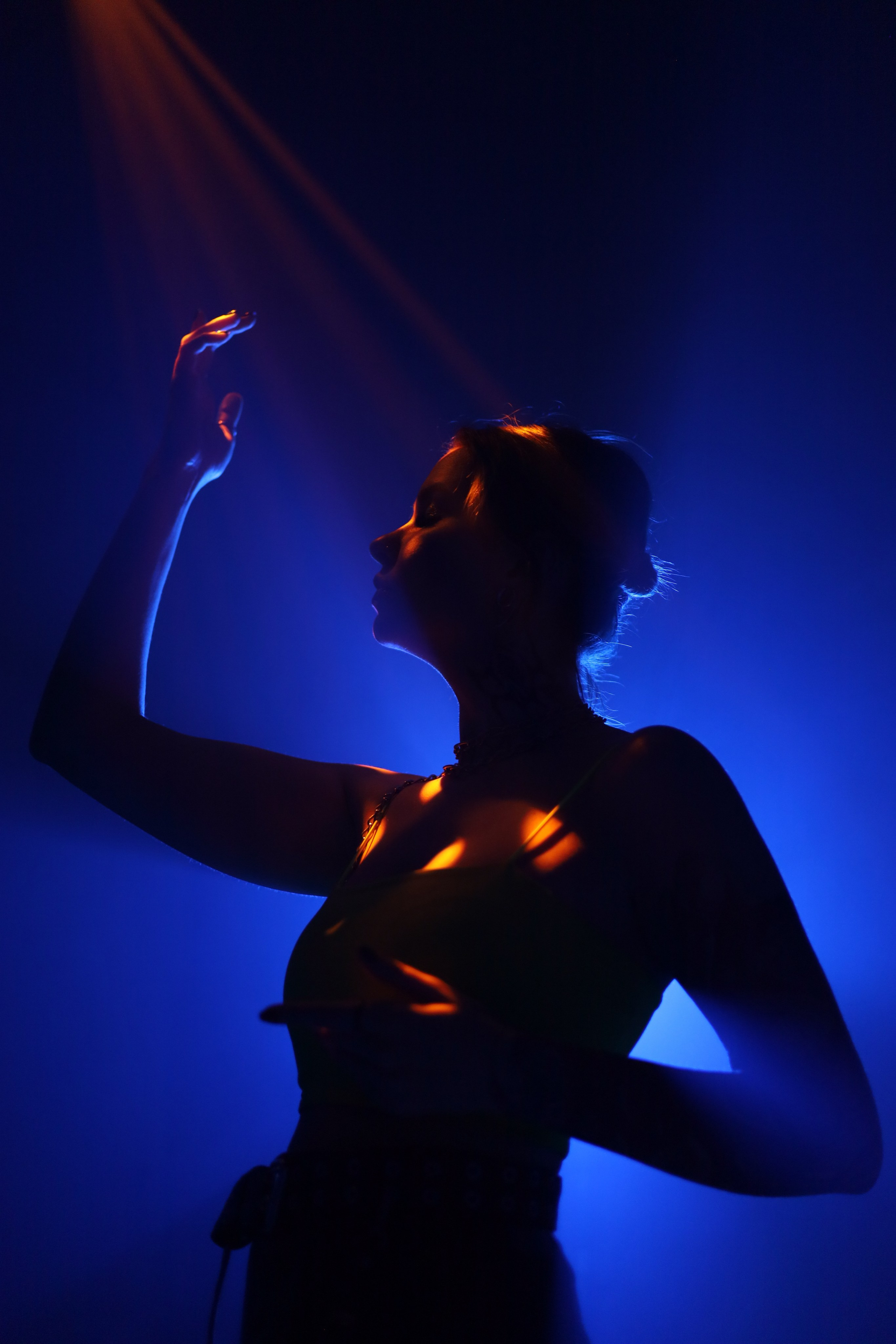 Дарья Каннибал. Съемка с цветными фильтрами в фотостудии. Портретный фотограф Панферова Регина г. Санкт-Петербург, г. Казань