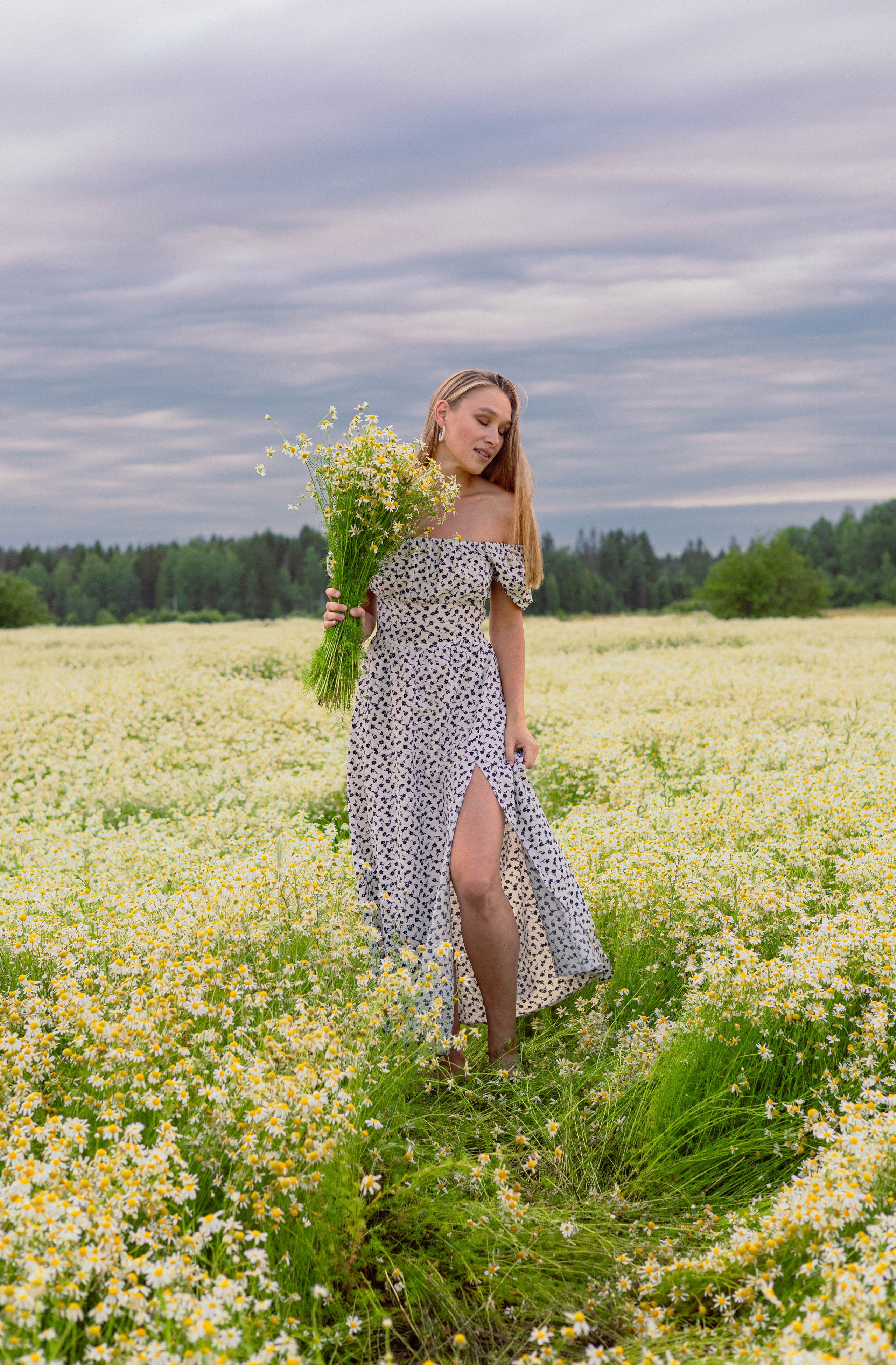 Фотосессия в Ромашковом поле. Портретный фотограф Панферова Регина г. Санкт-Петербург, г. Казань