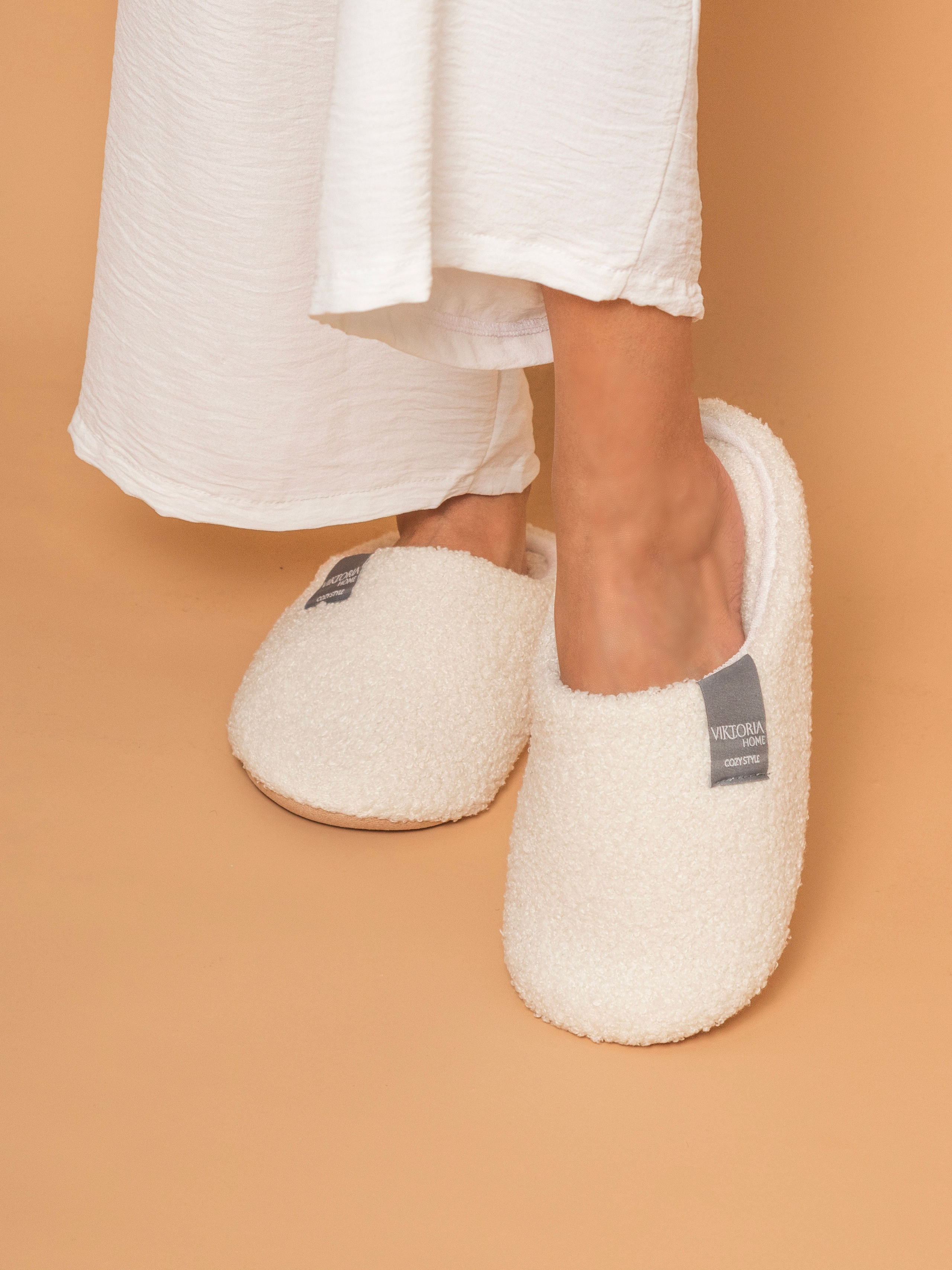 Тапочки. Фотостудия для Wildberries Ozon