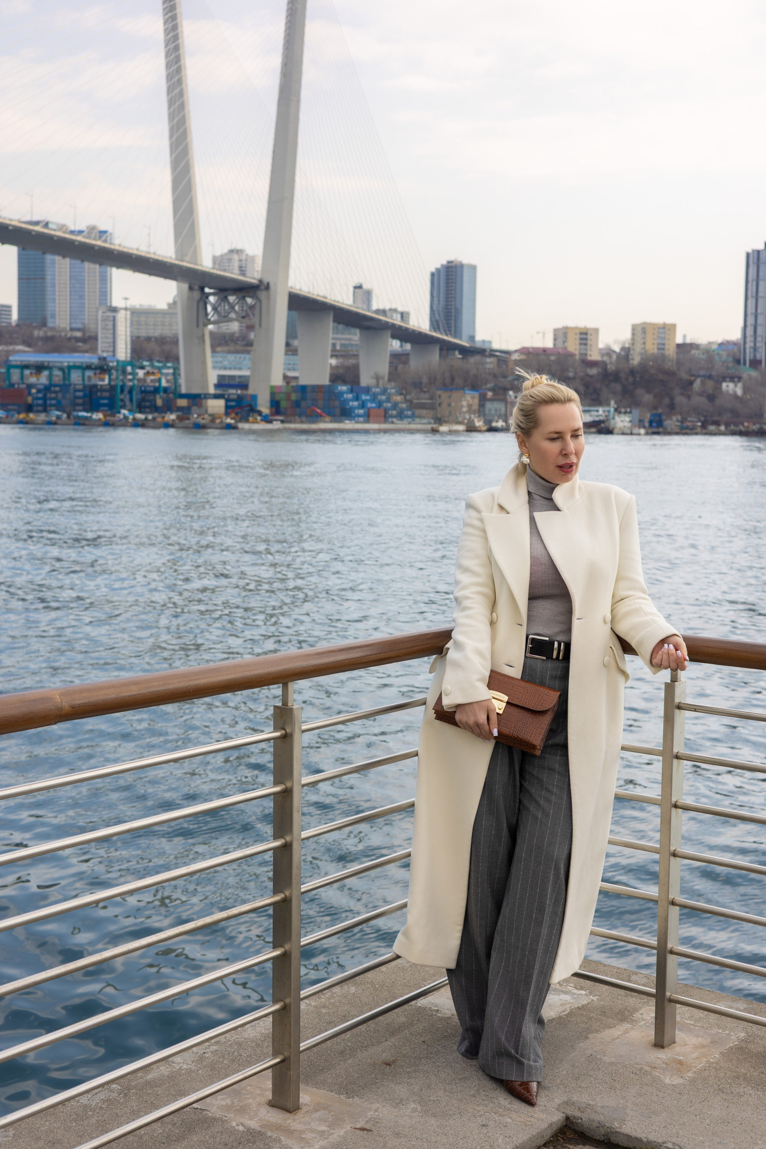 Фотопрогулка по Владивостоку. Портретный, свадебный, репортажный фотограф во Владивостоке Юлиана Джули Фокс