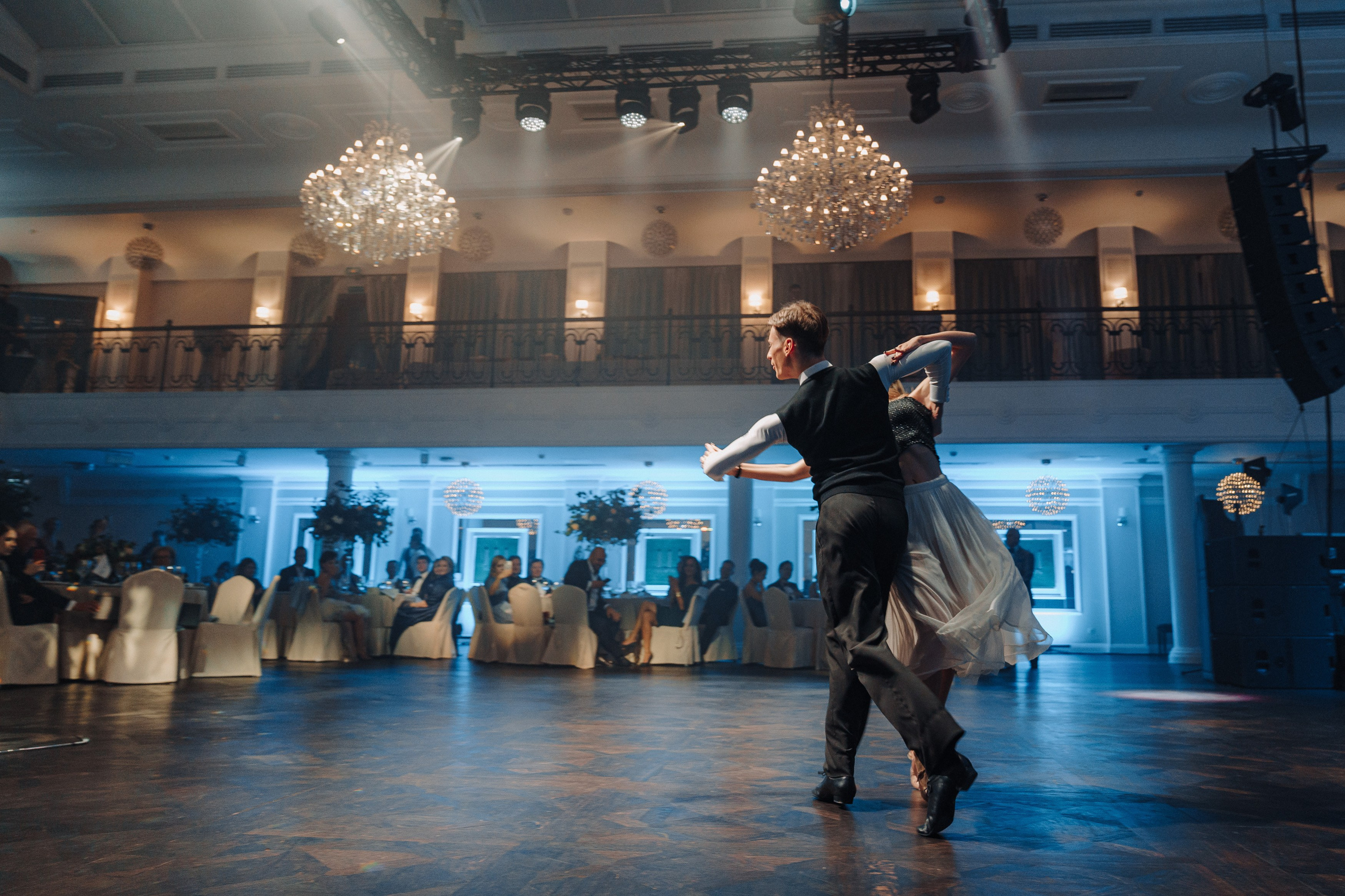 Бал на траве. Студия коммерческой фотографии в Москве и области