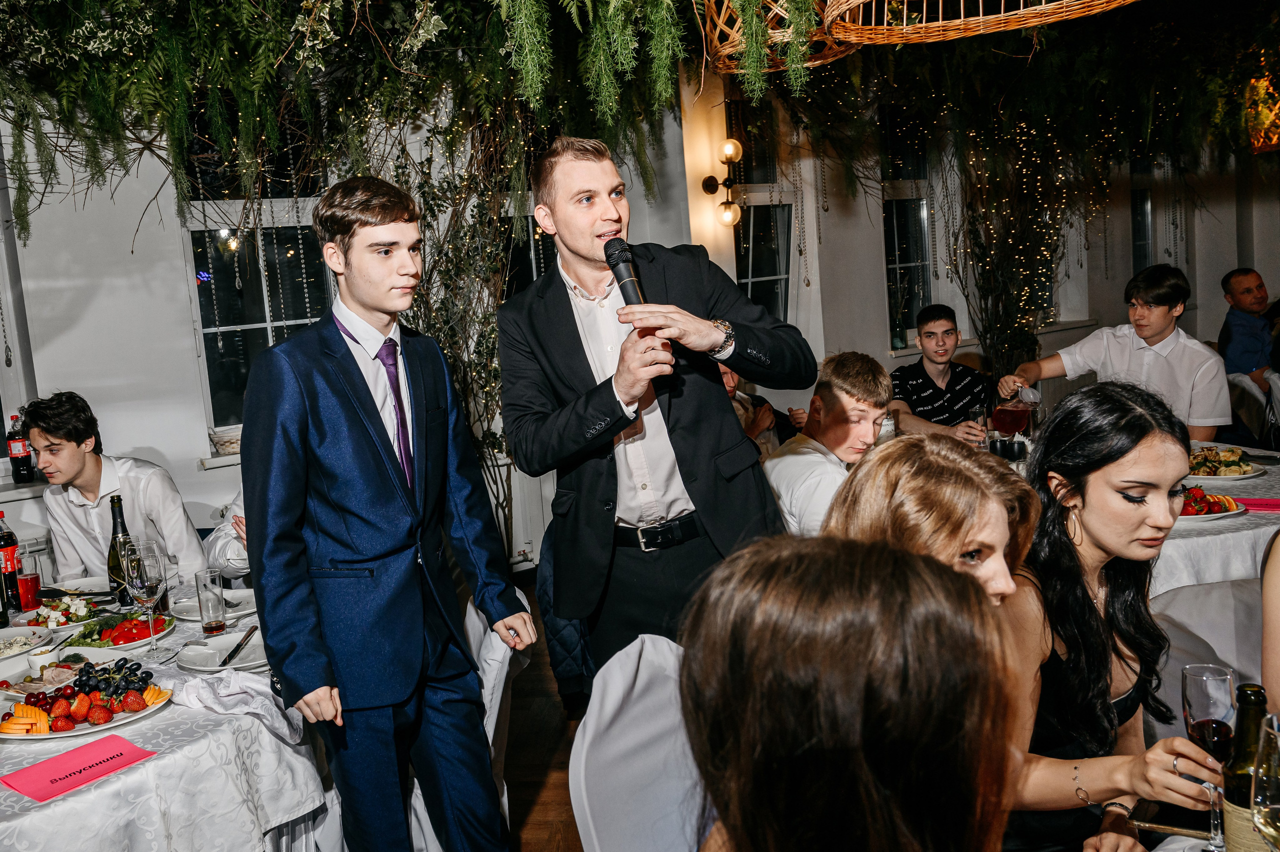 Выпускной Школа № 7. Фотограф Владивосток. Игорь Кирсанов