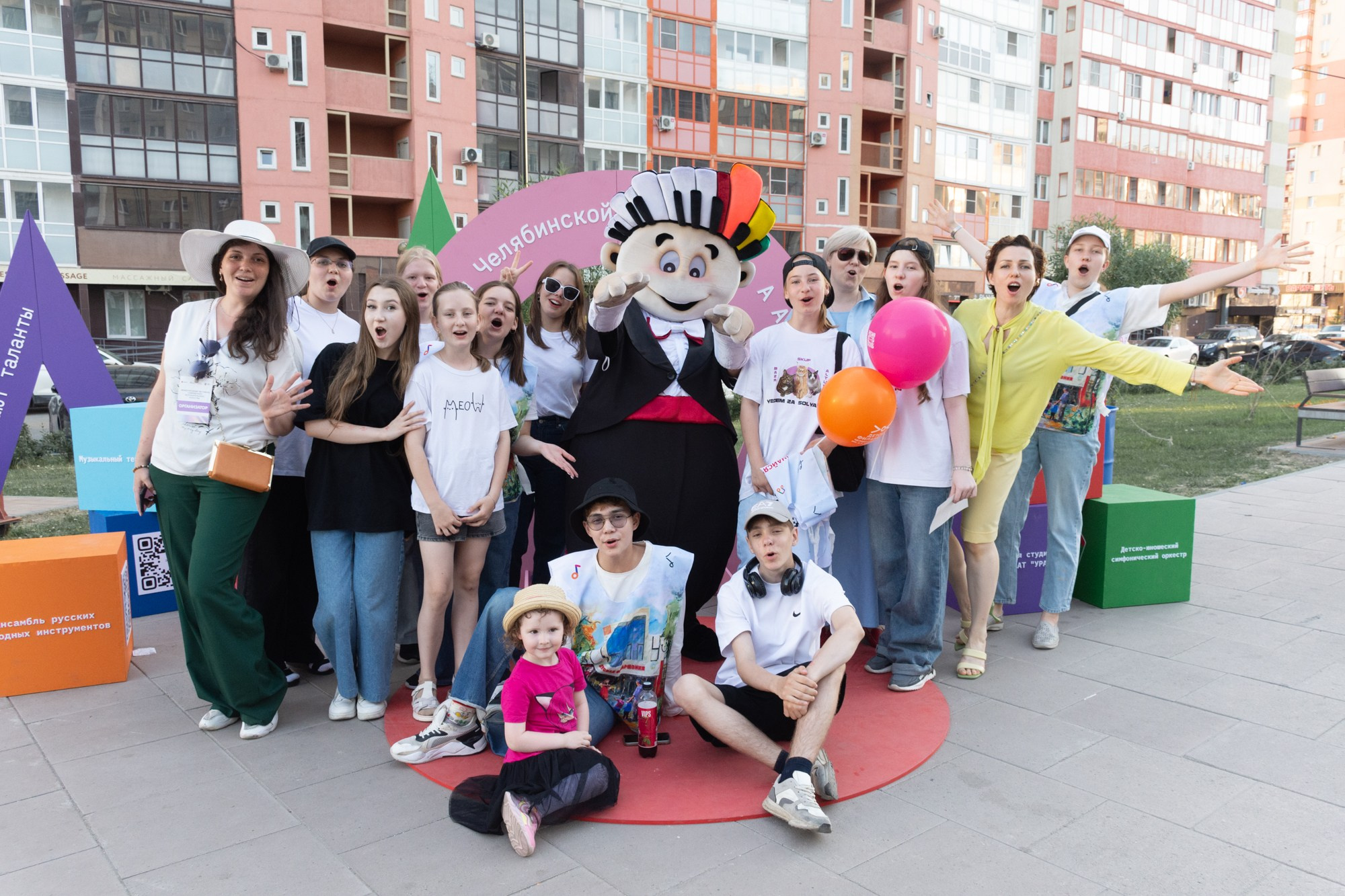 Фестиваль современного исполнительского искусства (Сквер Академ Риверсайд). Фотограф Максим Буряк