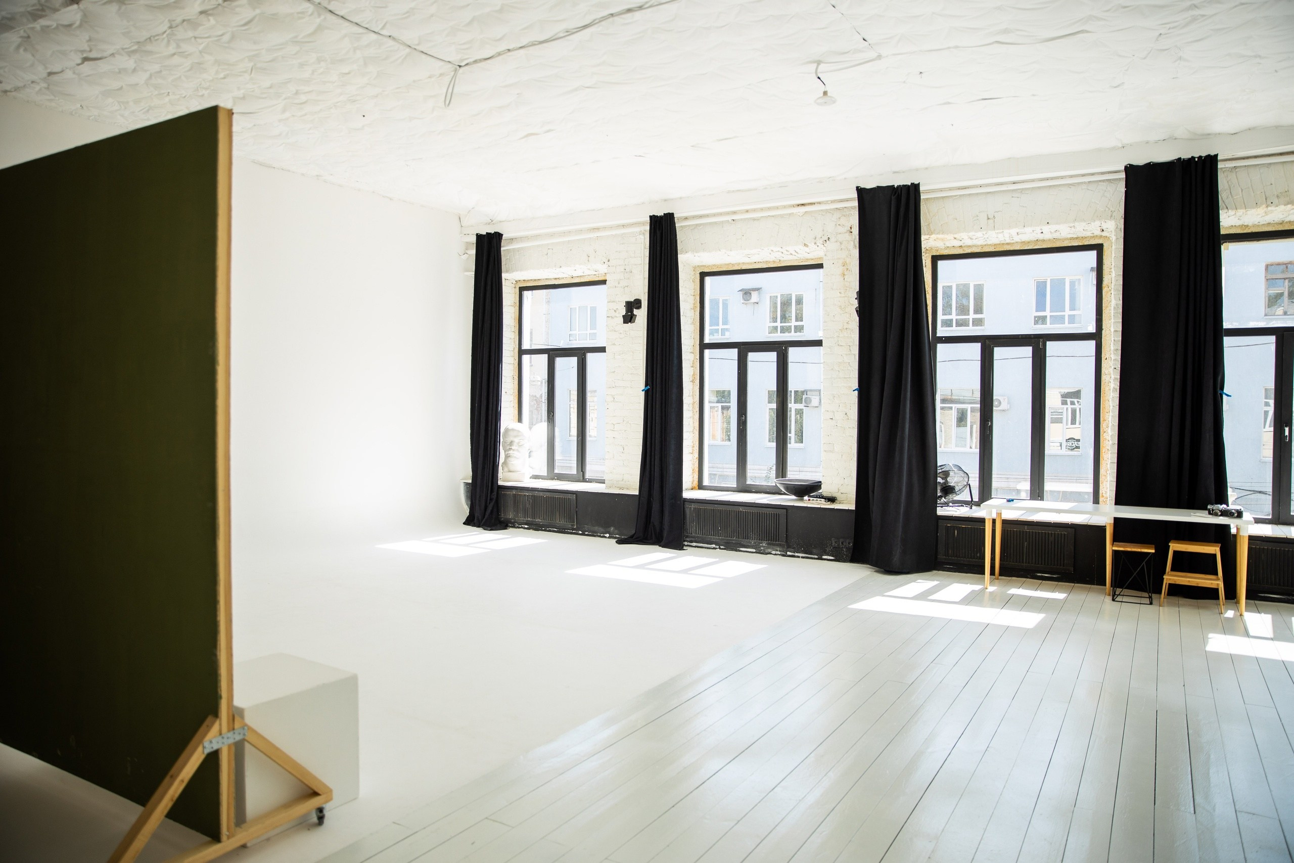 Ленинградская ул., 78, 2 этаж, домофон кнопка №2, 1800-2000р/час