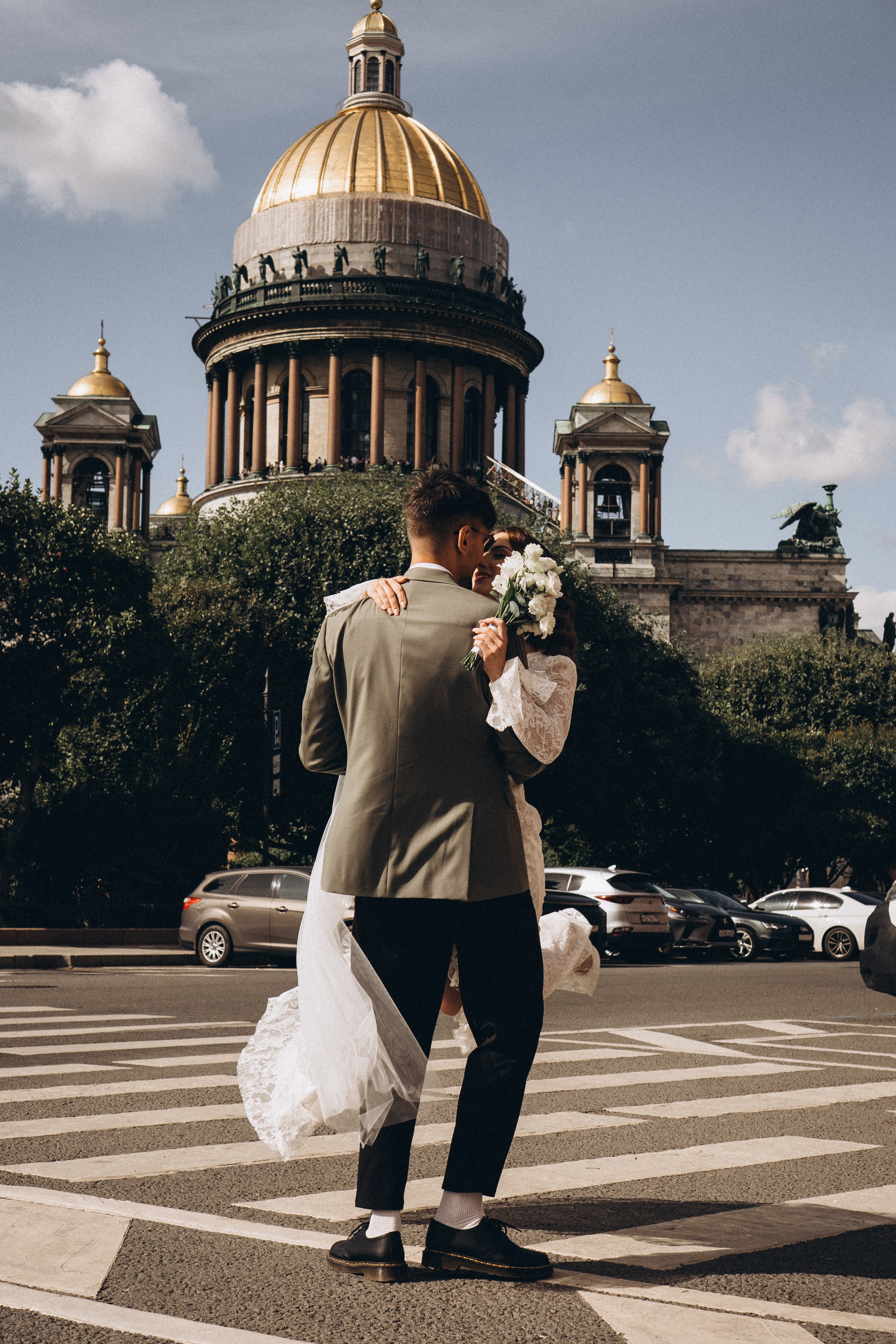 СВАДЕБНАЯ ПРОГУЛКА ВОЗЕ ИСАИКЕВСКОГО СОБОРА АСТОРИИ И ЗАКОНОДАЛЕТНОГО СОБРАНИЯ. Профессиональный фотограф, Санкт-Петербург — Виктория Богомолова