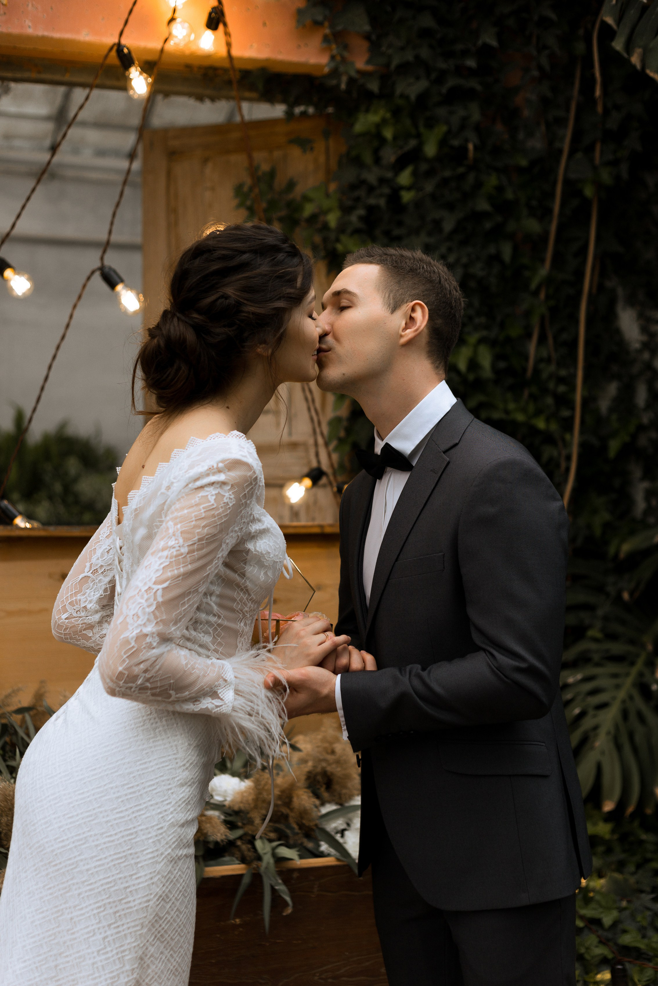 Свадебная фотосессия в оранжерее. Свадебный и семейный фотограф в Волгограде Кристина Иванова