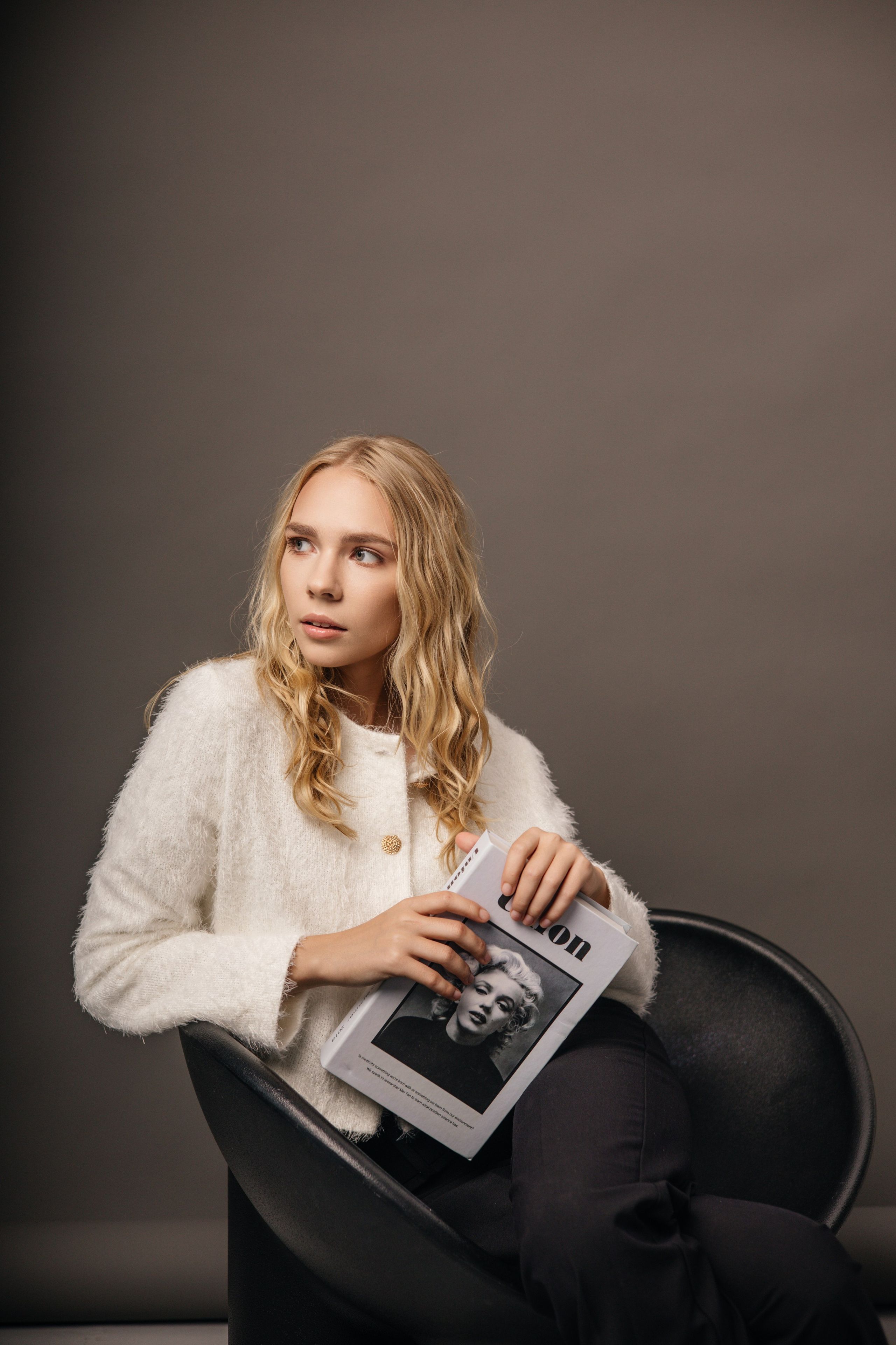 ЖЕНСКИЕ ПОРТРЕТЫ. Минимализм. Портретный, свадебный, репортажный фотограф во Владивостоке Юлиана Джули Фокс