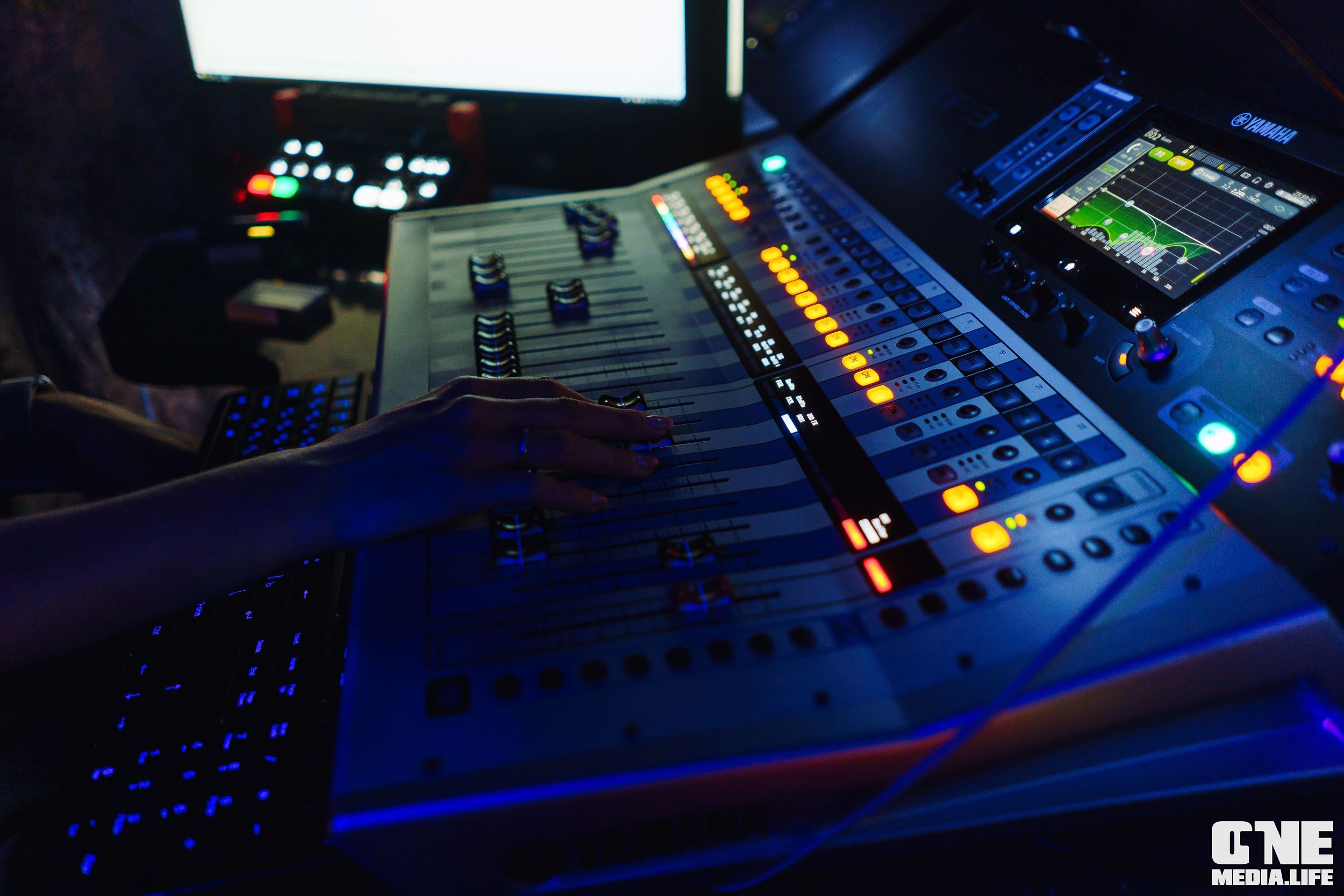 Фоторепортаж из караоке-клуба Эйфория. One Media Life: фоторепортажи, фотоотчеты с мероприятий и заведений