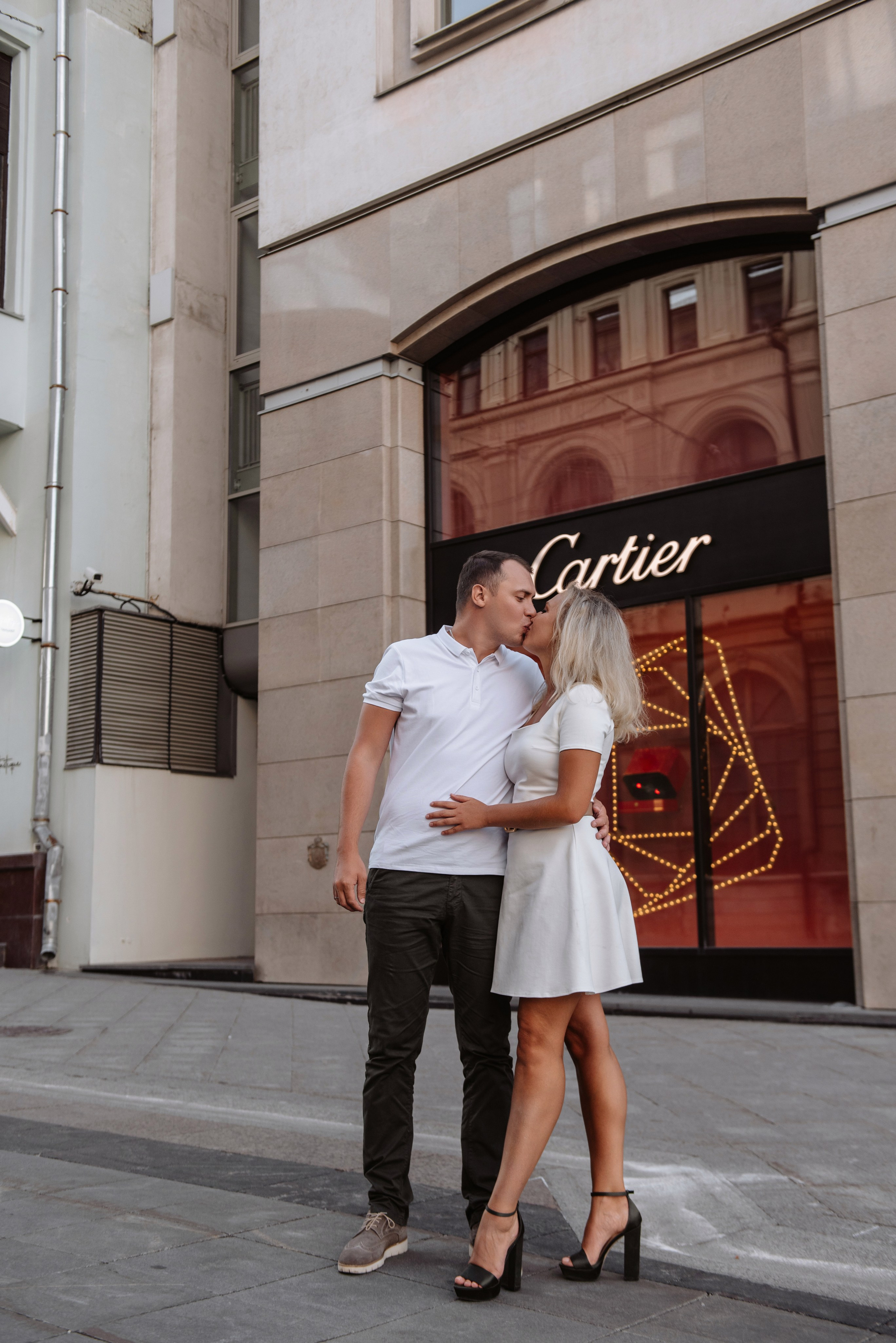 Миллионы глаз смотрят на нас.спустя 5 лет). Свадебный фотограф и визажист в Москве Кристина Палько