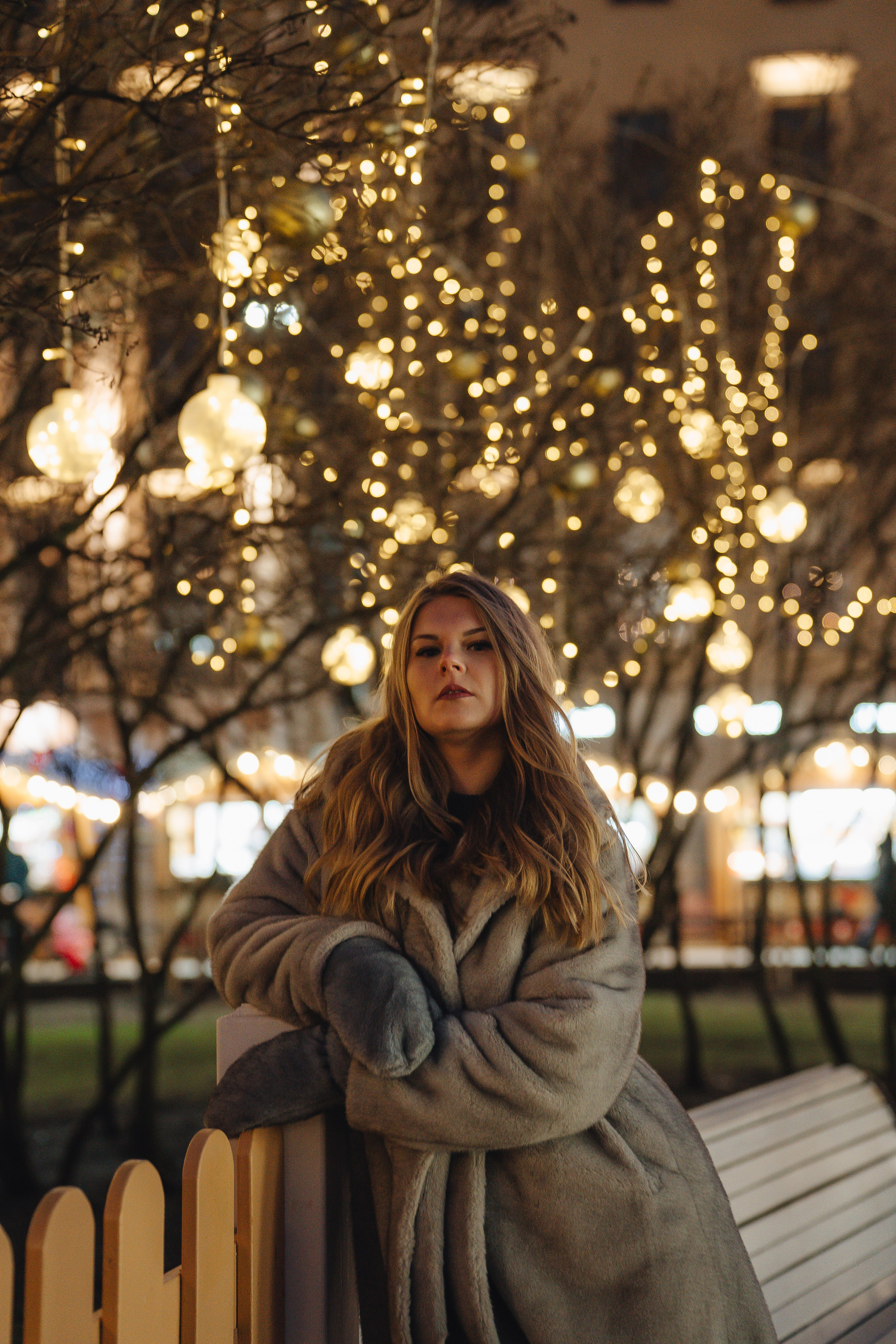 ПРОГУЛКА НА МАНЕЖНОЙ ПЛОЩАДИ ДЛЯ ДЕВУШКИ ПЕРЕД НОВЫМ ГОДОМ (НОВОГОДНЯЯ ФОТОСЕССИИЯ НА МАНЕЖНОЙ ПЛОЩАДИ). Профессиональный фотограф, Санкт-Петербург — Виктория Богомолова