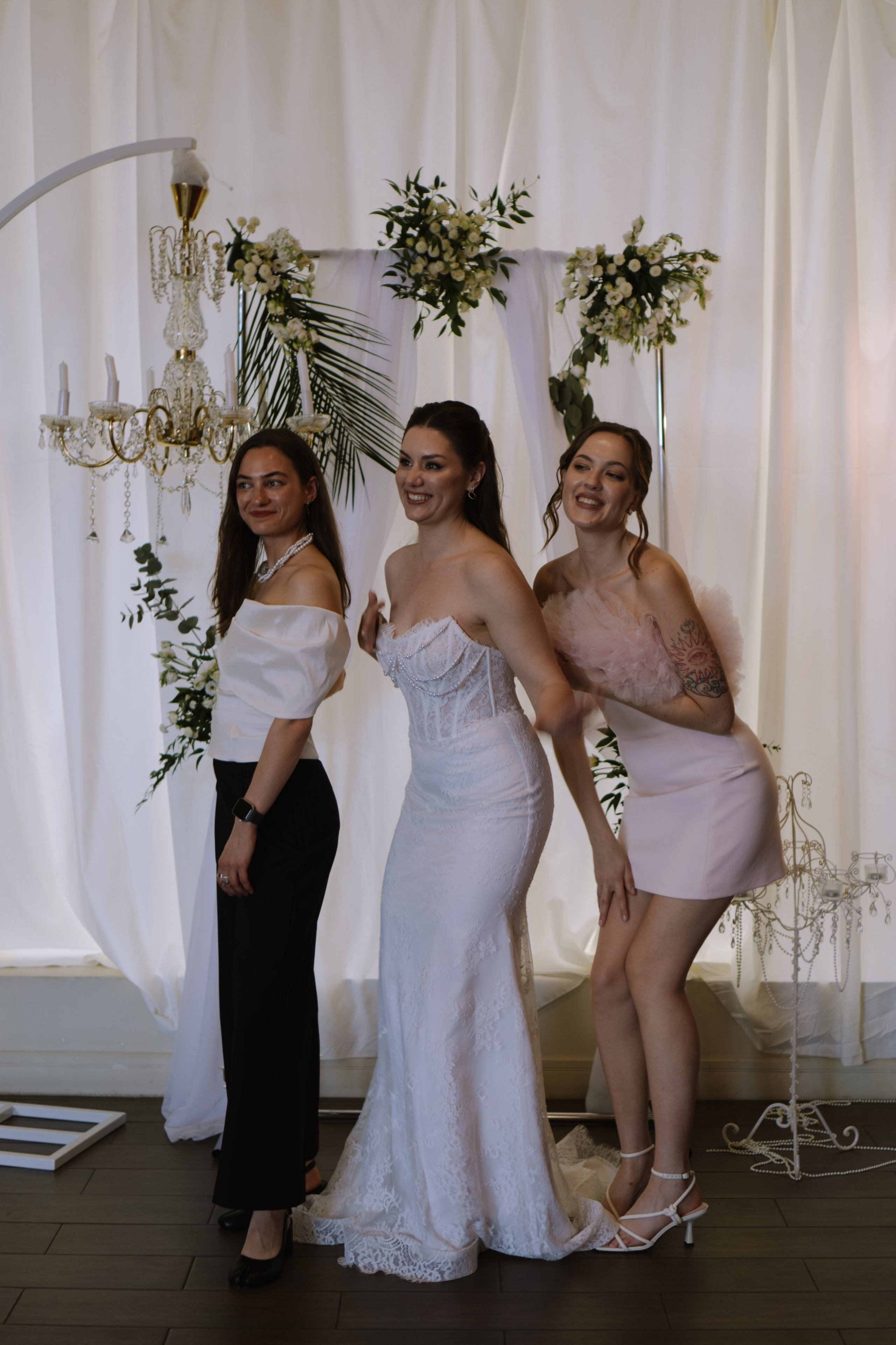 СВАДЕБНЫЙ БАНКЕТ НА ВЛАДИМИРСКОЙ В САНКТ-ПЕТЕРБУРГЕ (КАМЕРНАЯ СВАДЬБА). Профессиональный фотограф, Санкт-Петербург — Виктория Богомолова