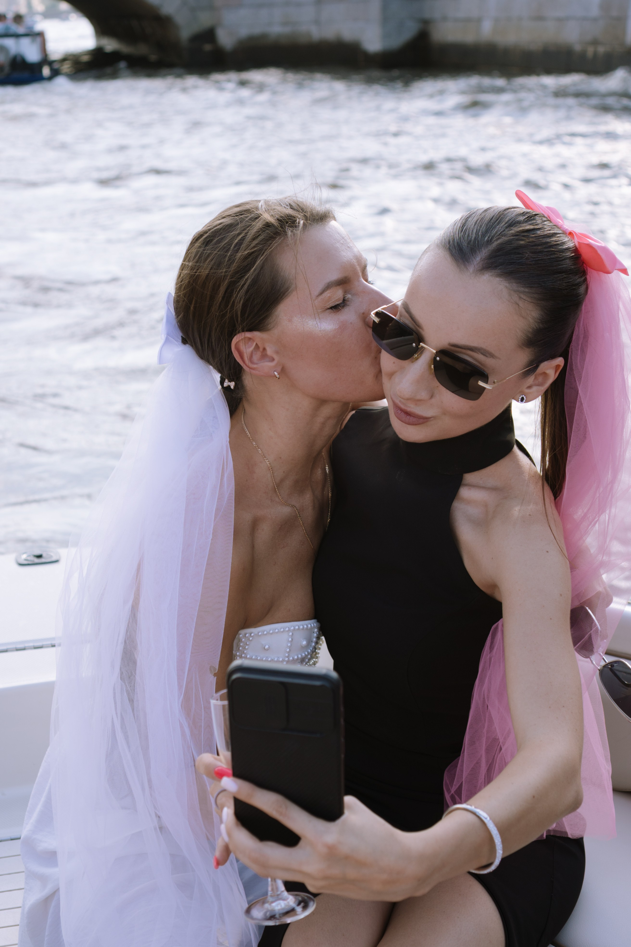 ДЕВИЧНИК НА КАТЕРЕ. Профессиональный фотограф, Санкт-Петербург — Виктория Богомолова