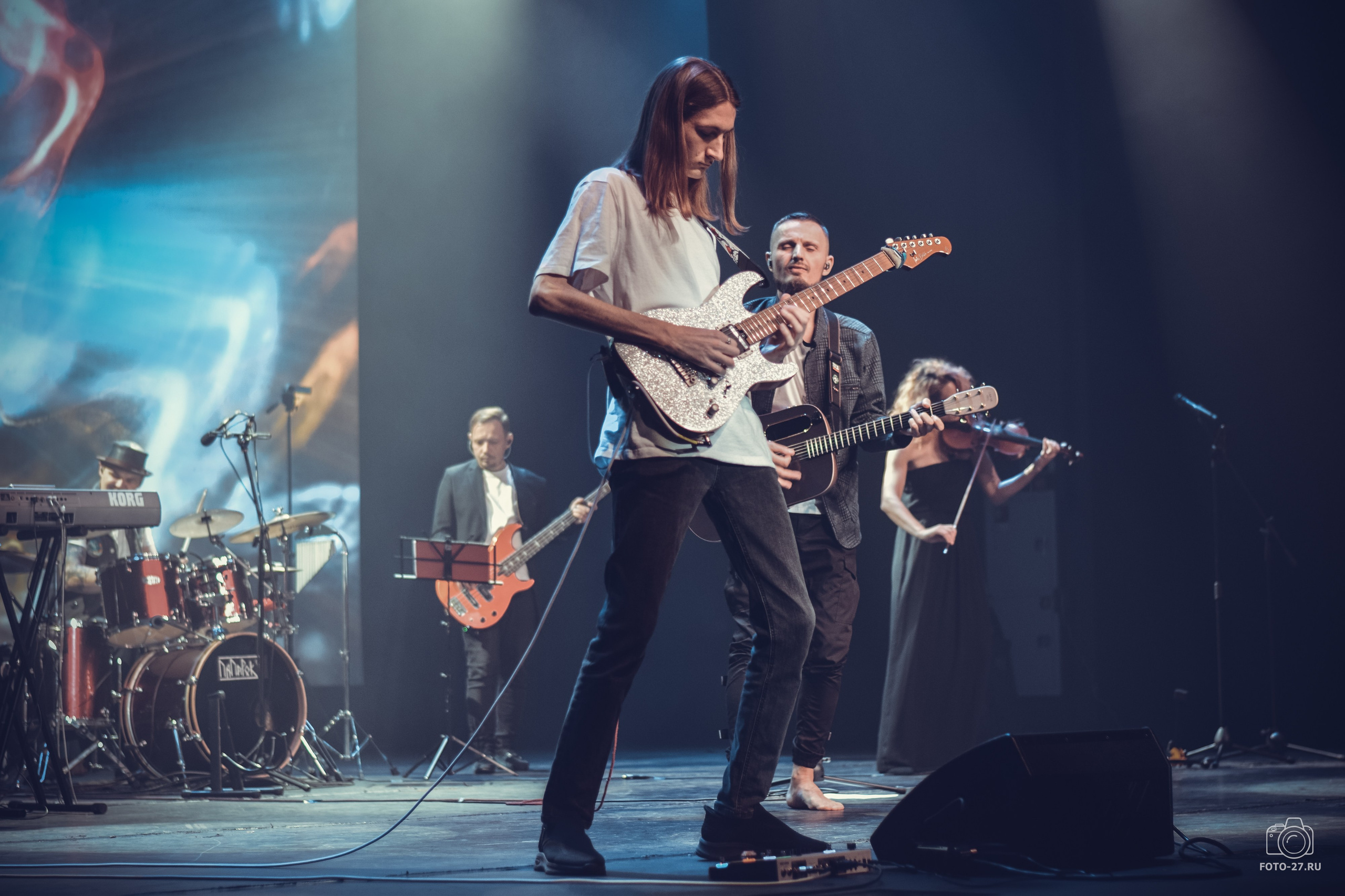 Антон Курдюмов фотограф в Хабаровске Рина Курдюмова фото27 foto27 Антон Дорофеев репортажный репортаж документалист Тони и Рина фотосоздатели ПаПаРоК Философия и любовь сольный концерт ОДОРА Хабаровск