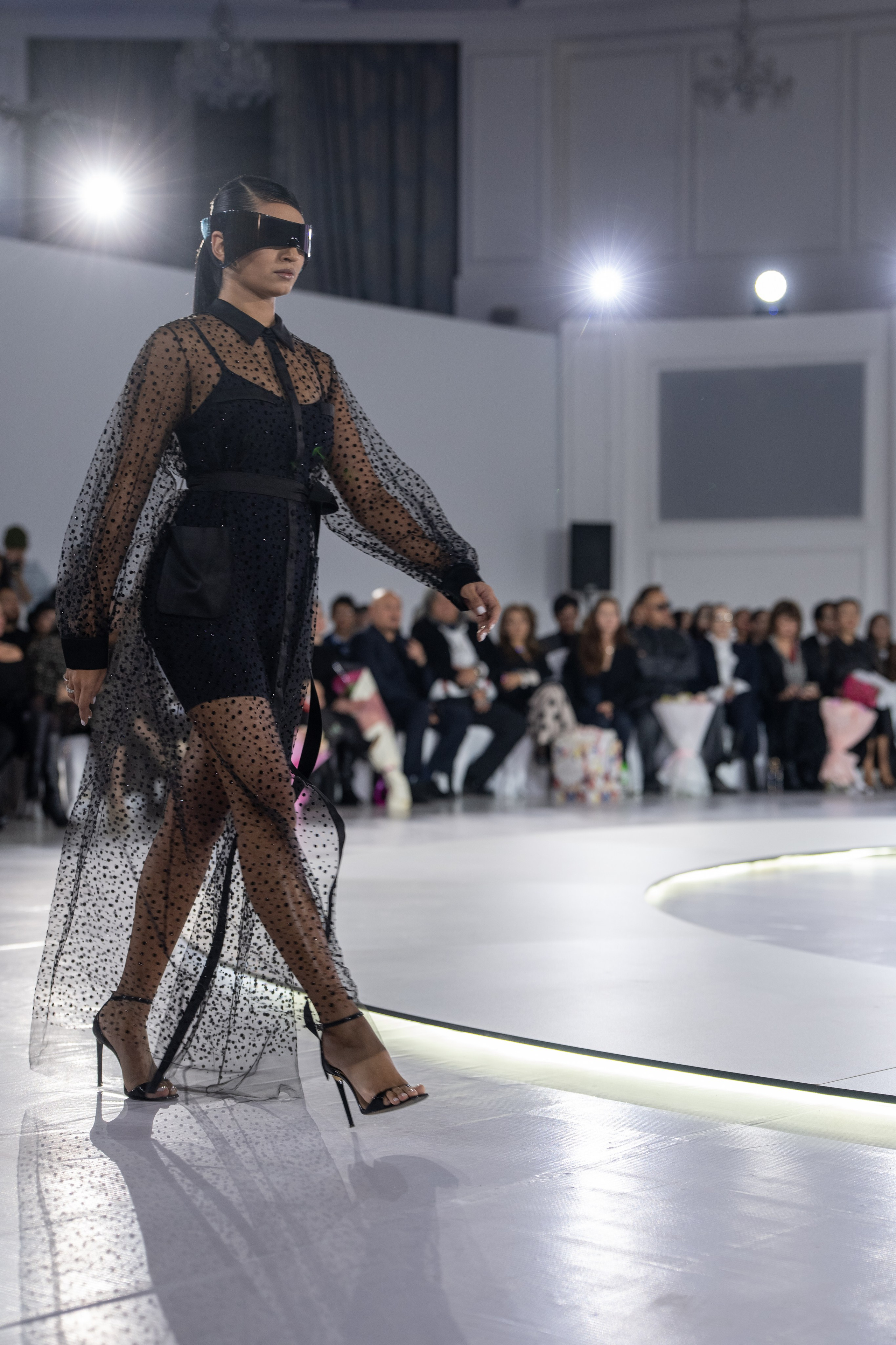 Дизайнер Alexey Czhen. Сайт Алматинского НЮ АРТ, будуар и фэшн фотографа Дениса Карпенко