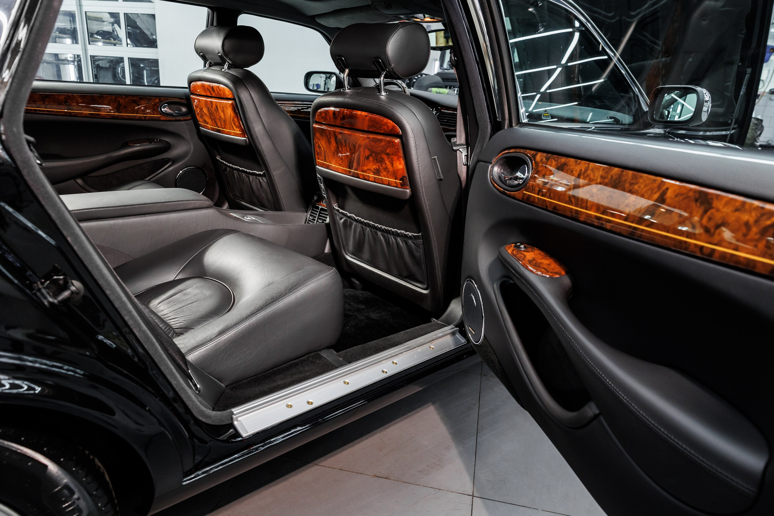 Автомобильная фотосъёмка Daimler Xj8. Фотограф Сергей Лукьянов @xapeton_photo Москва