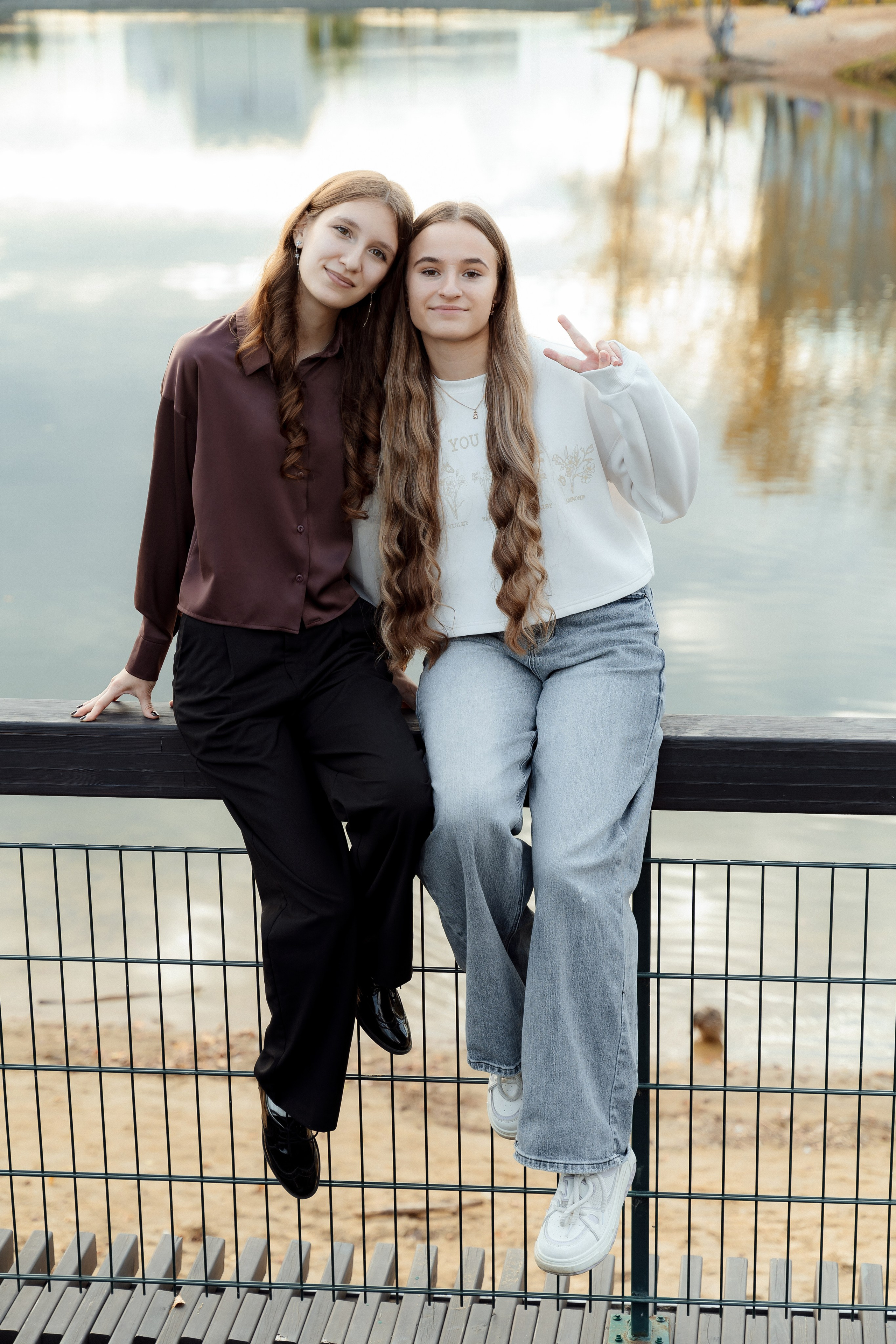 Фотосессия осенью в парке. 11 класс. Фотограф Ким Наталья в Красноярске