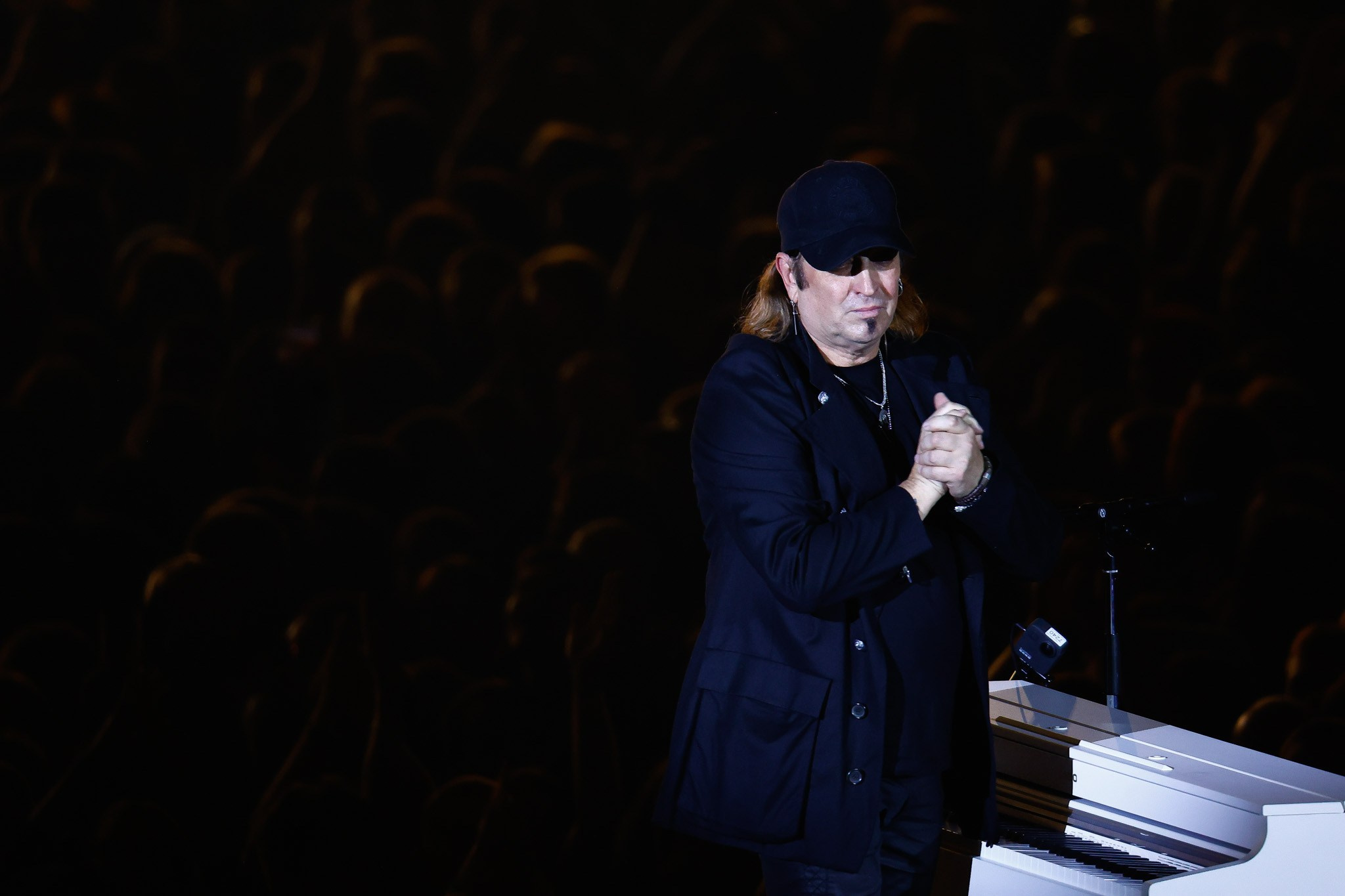 ШОУ ГОСТЬ ИЗ ЦАРСТВА ТЕНЕЙ (АРИЯ)