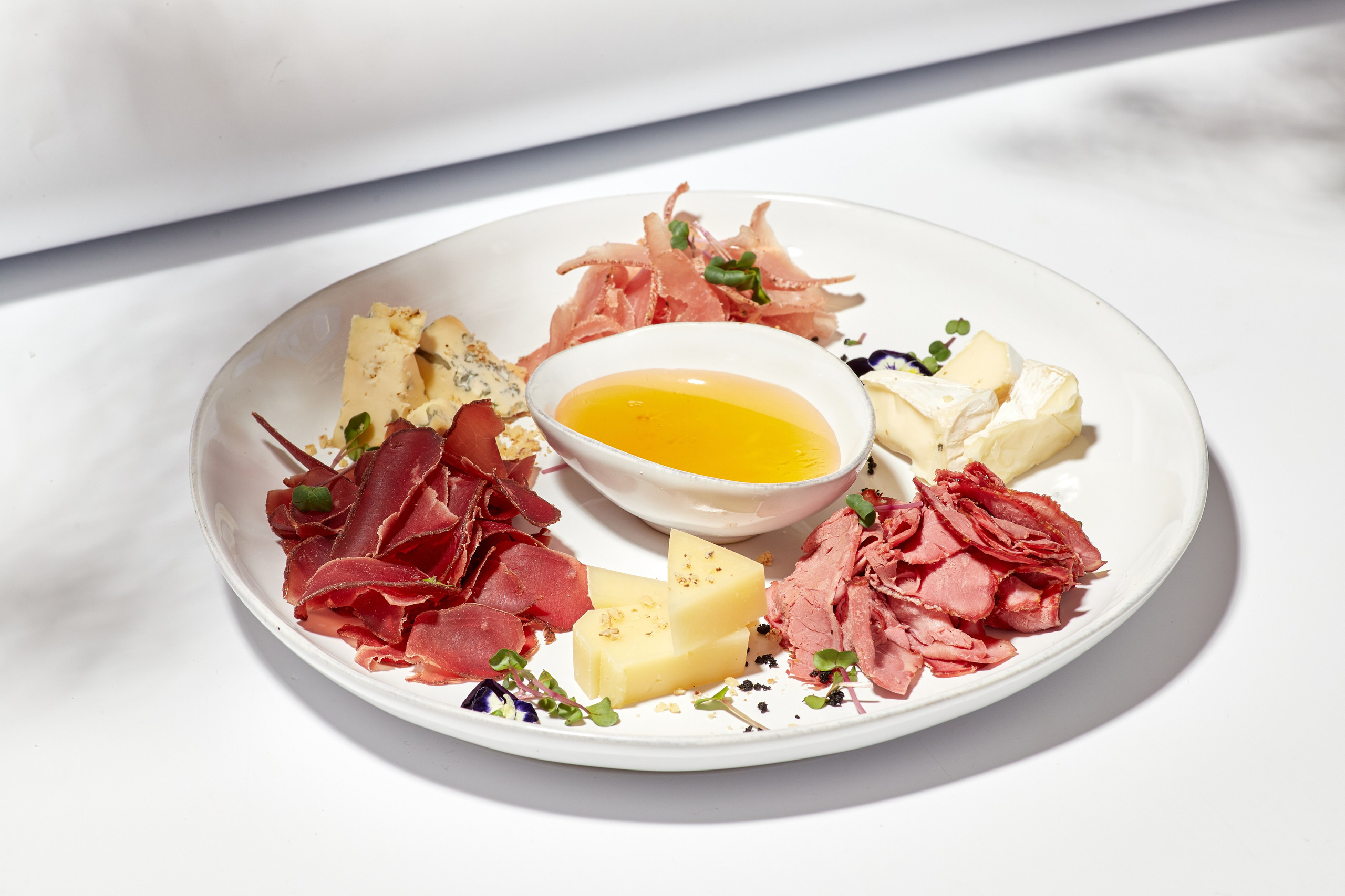 Бистро «Монти». Выведите свои товары на новый уровень с профессиональной предметной фотографией. Предметный фотограф Юлия Кравченко