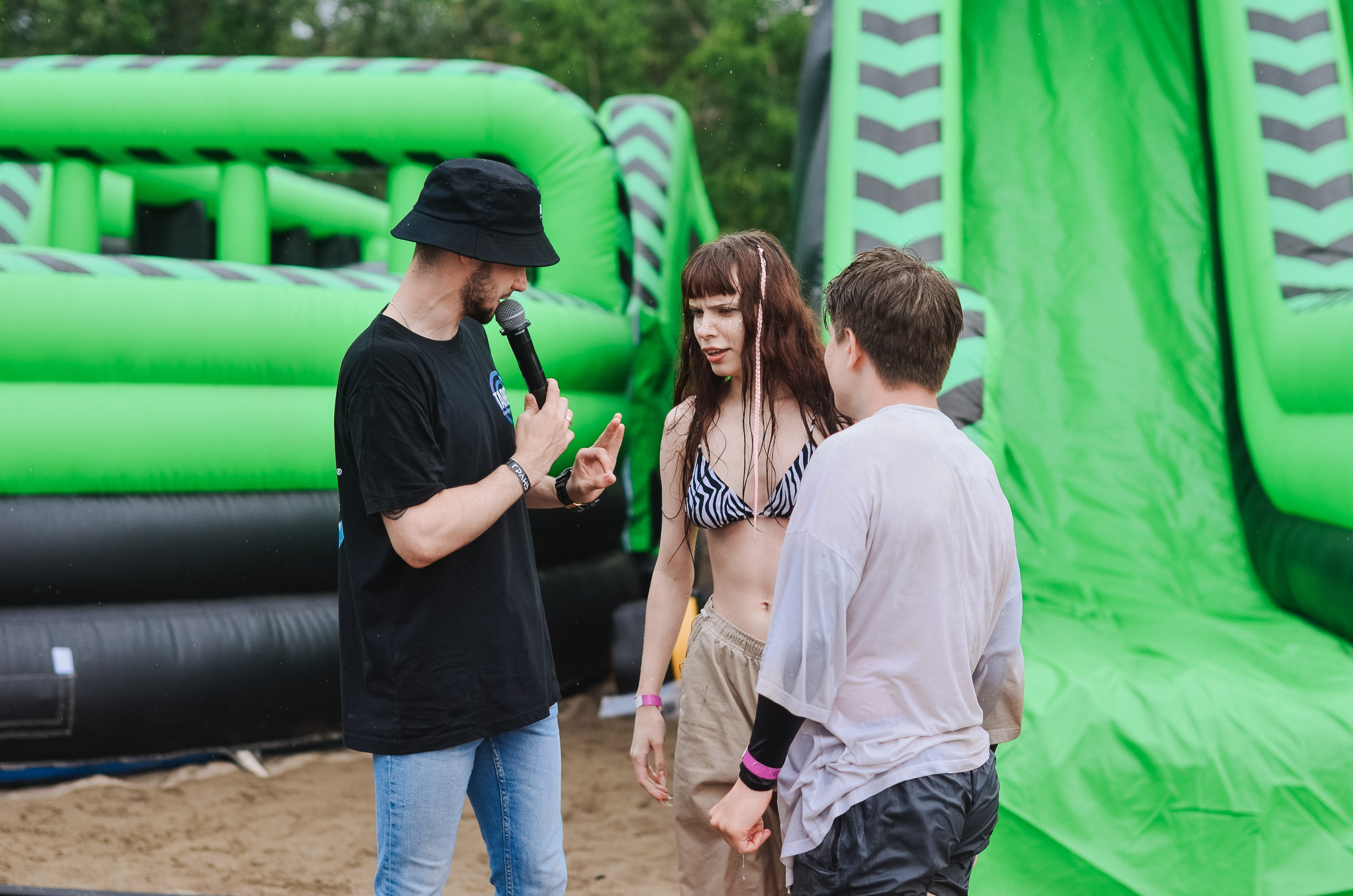 Фестиваль «Грань» 2025. Спортивная площадка. Денисова Аля — фотограф для парных съемок и индивидуальных историй в Барнауле