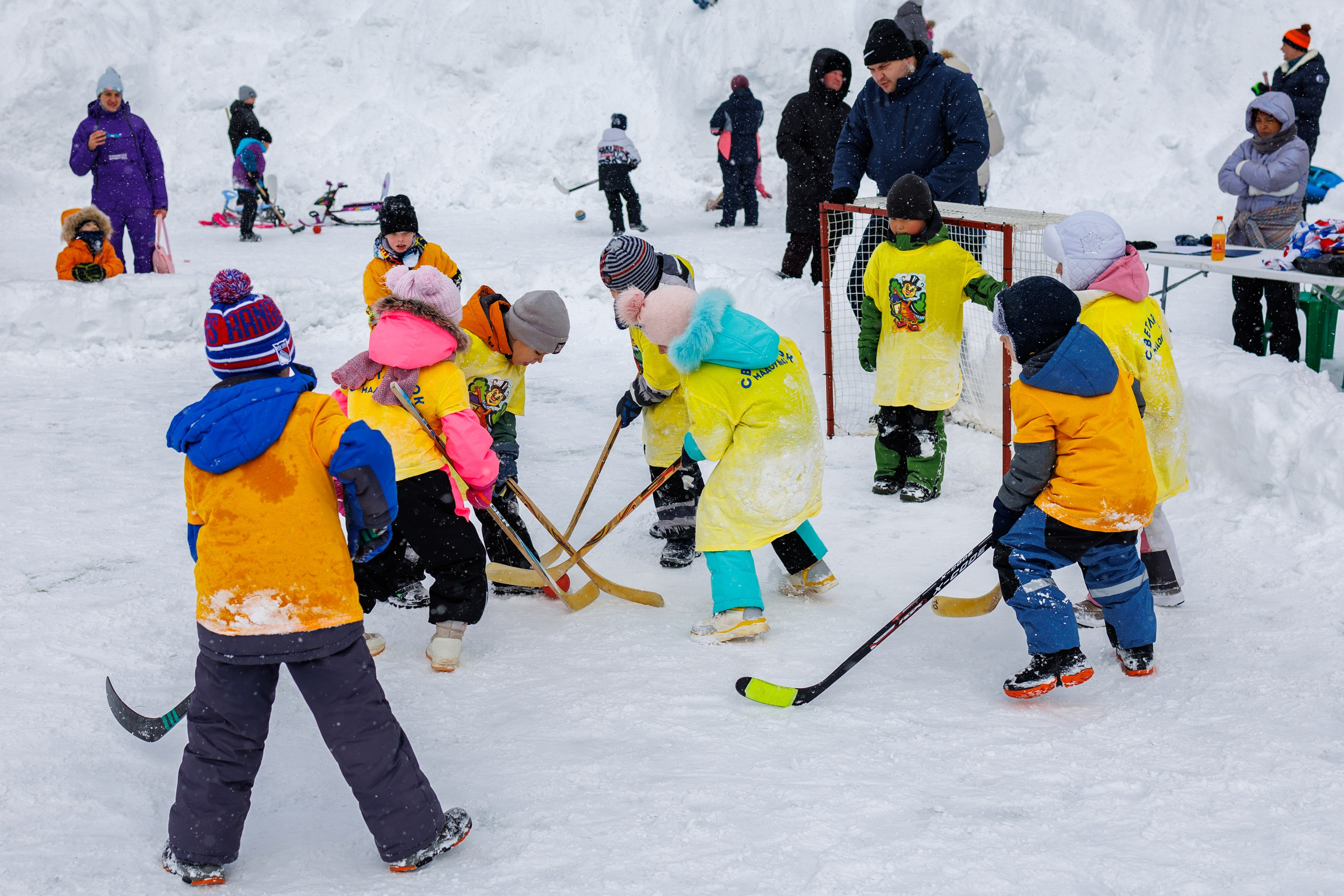 XIII чемпионат  по «ХОККЕЮ В ВАЛЕНКАХ». Свадебный, семейный и репортажный фотограф в Южно-Сахалинске Артур Петросян