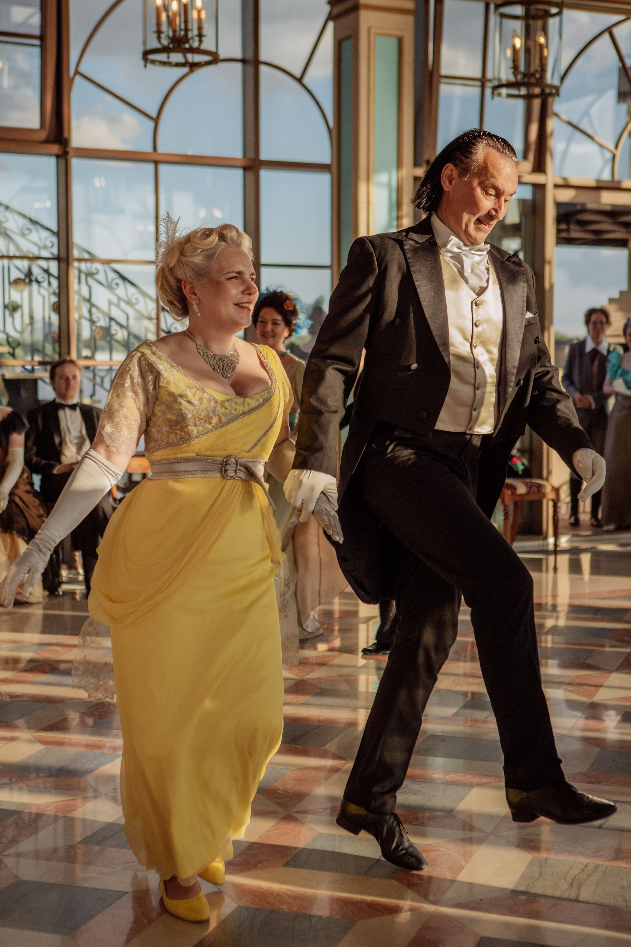 БАЛ. Репортажный фотограф Москва (детские праздники, квизы, концерты, дни рождения, свадьбы)