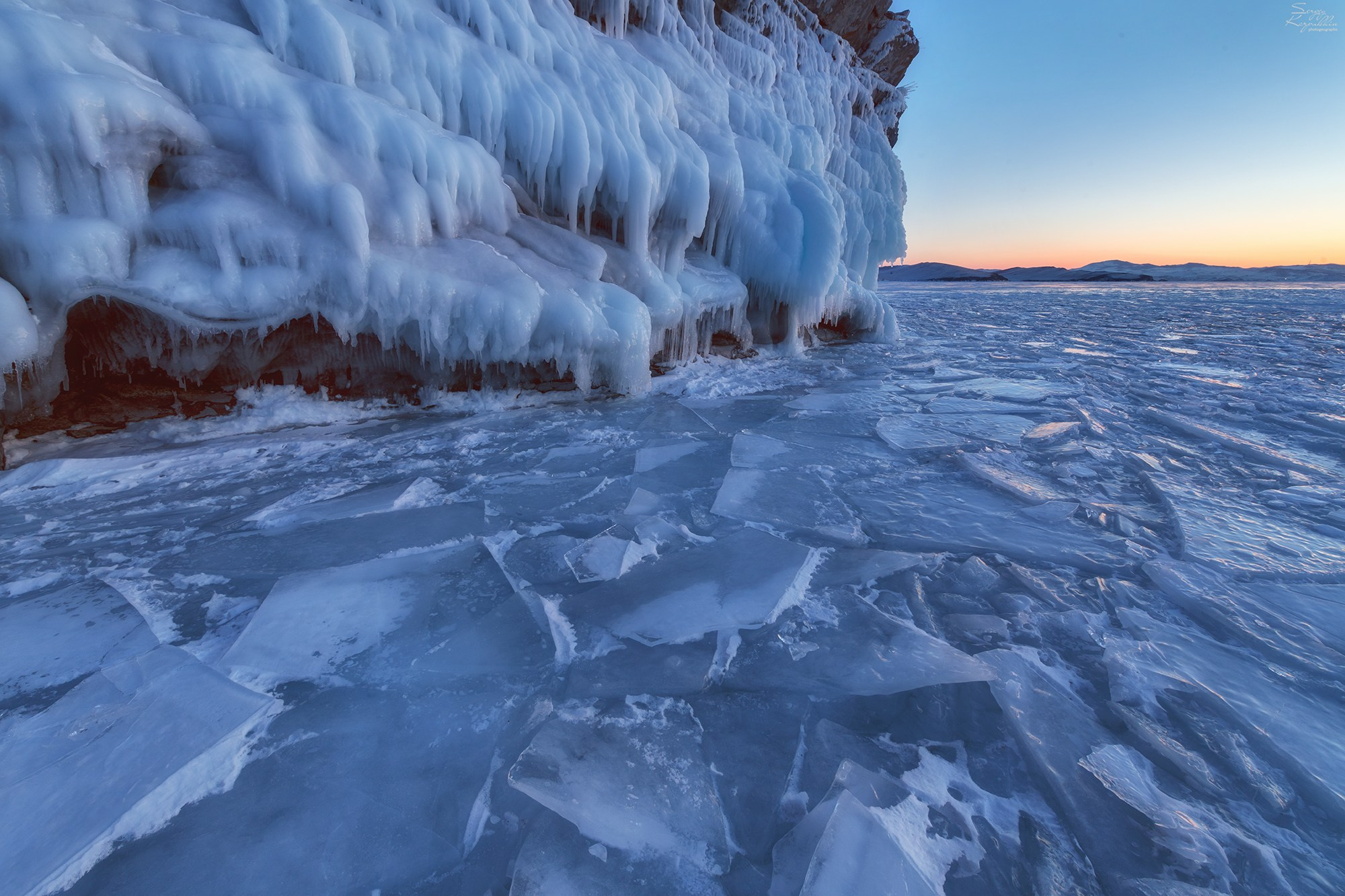По раннему льду байкала на хивусе и авто