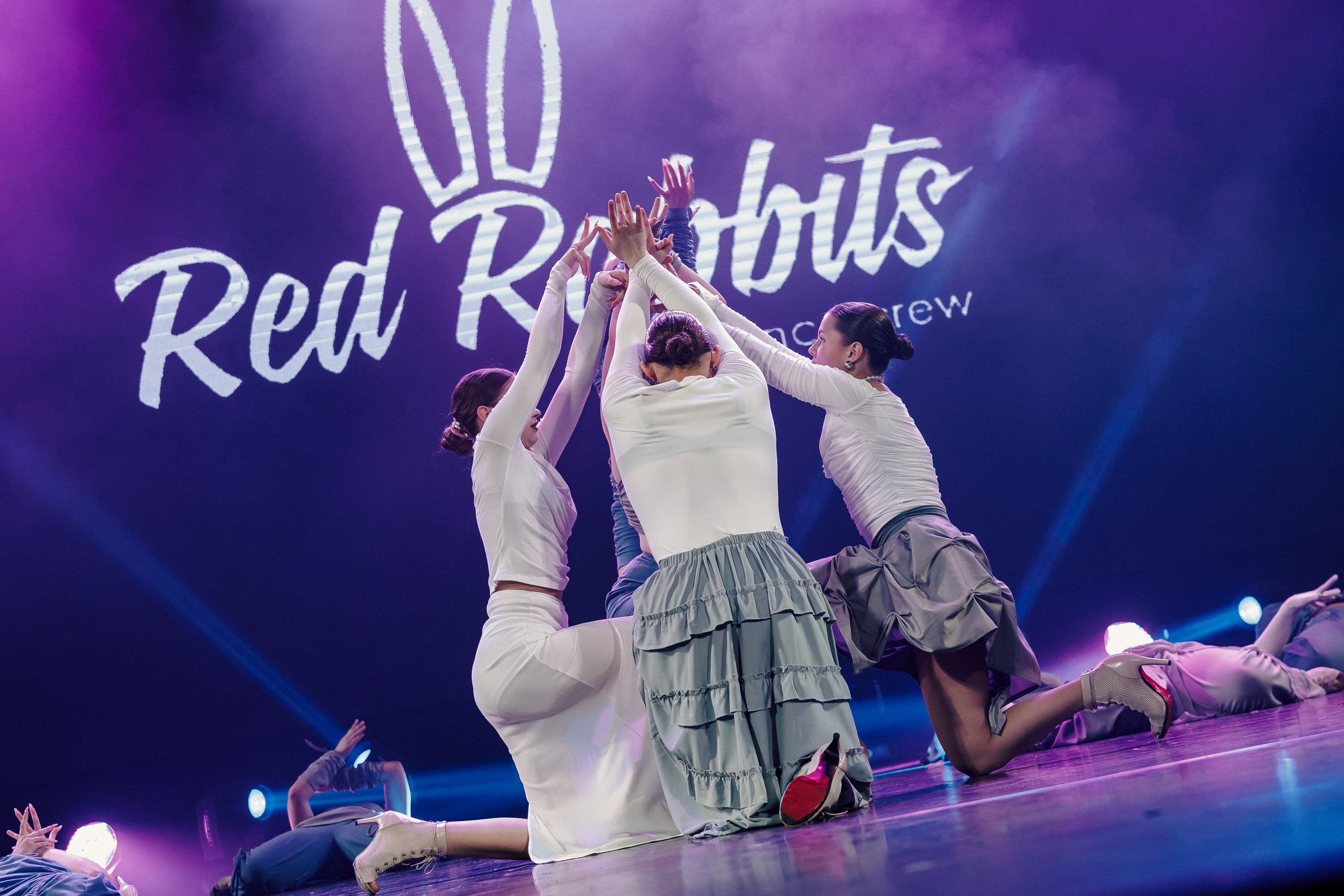 Отчётный концерт танцевальной школы «Red Rabbits» 2025. Лёшка Варзегов — фотограф