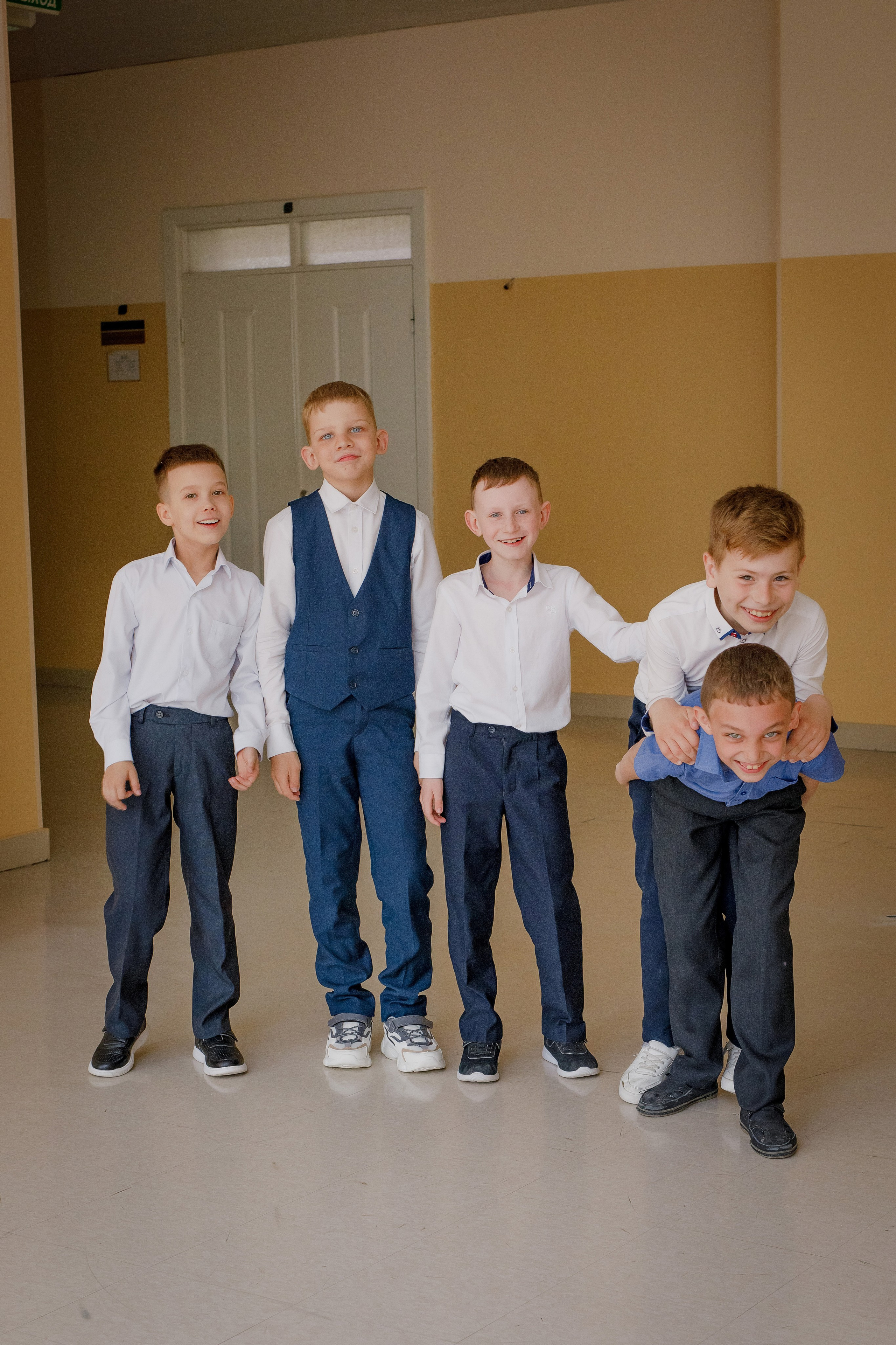 Школа 61 2 класс. Photoalbum-vl.ru