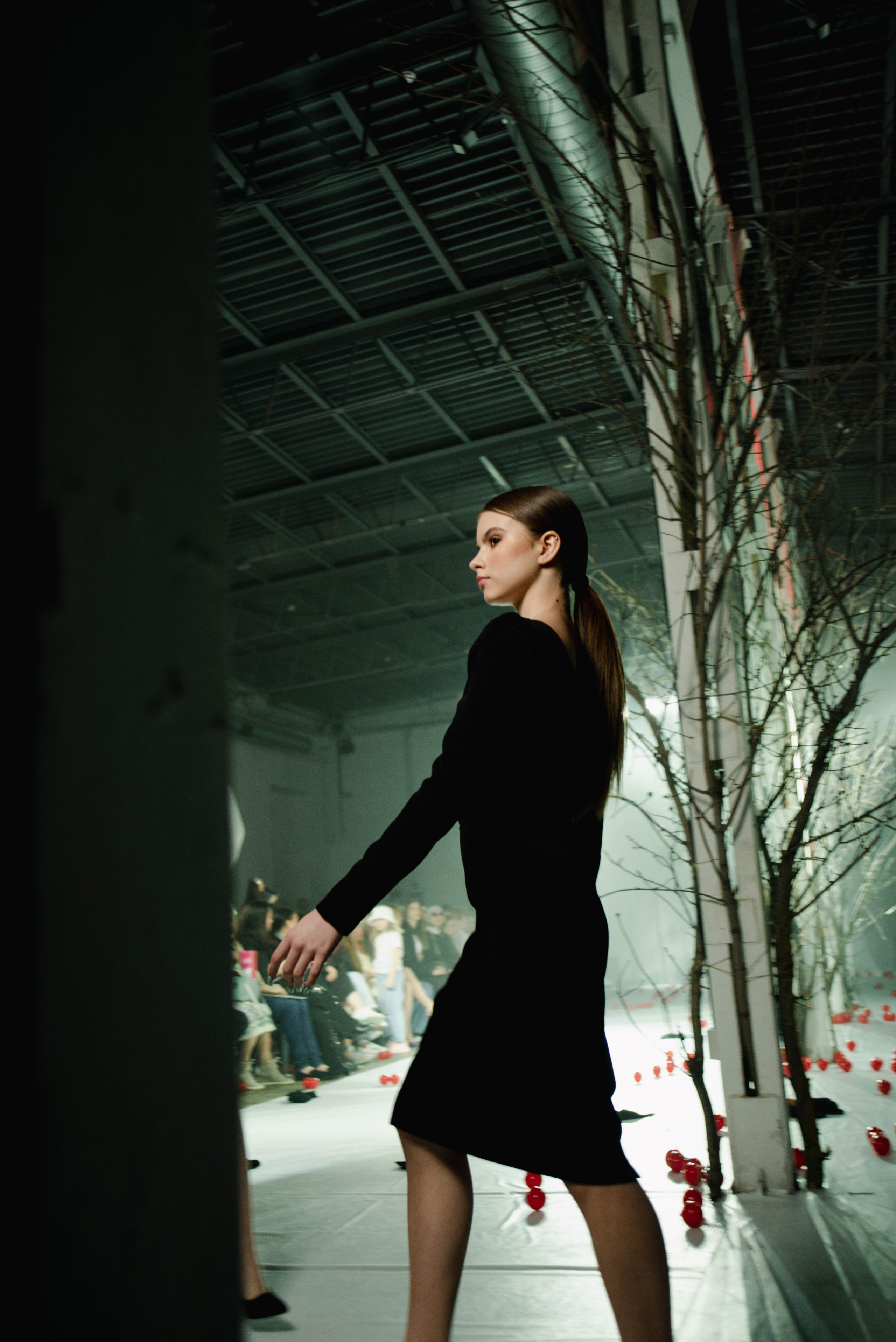 Показ «Красный Шум». Ксения Glossa. Портретный и репортажный фотограф в Самаре