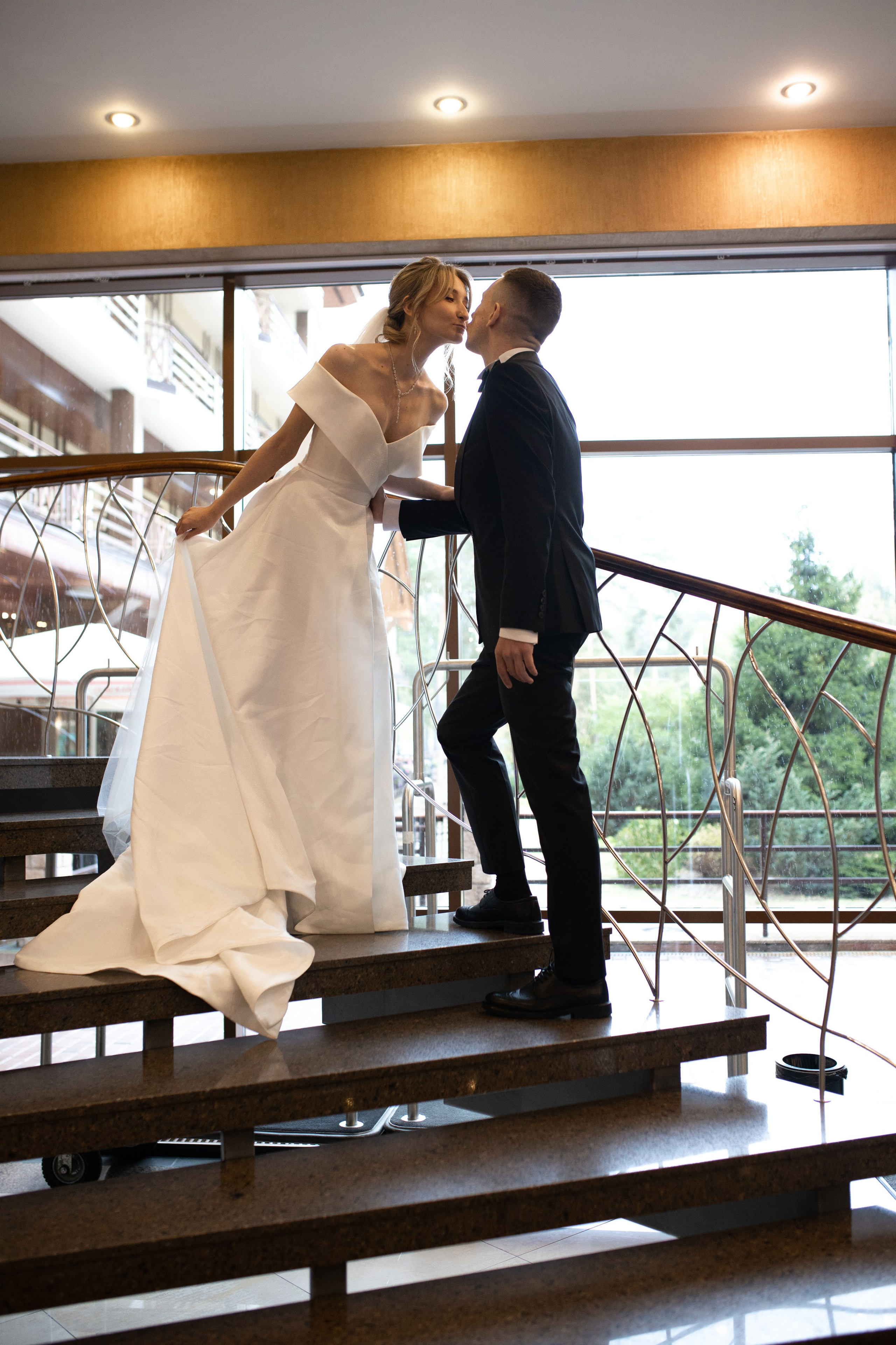 Свадебная фотосессия в отеле Ареал. Фотограф в Железнодорожном и Балашихе