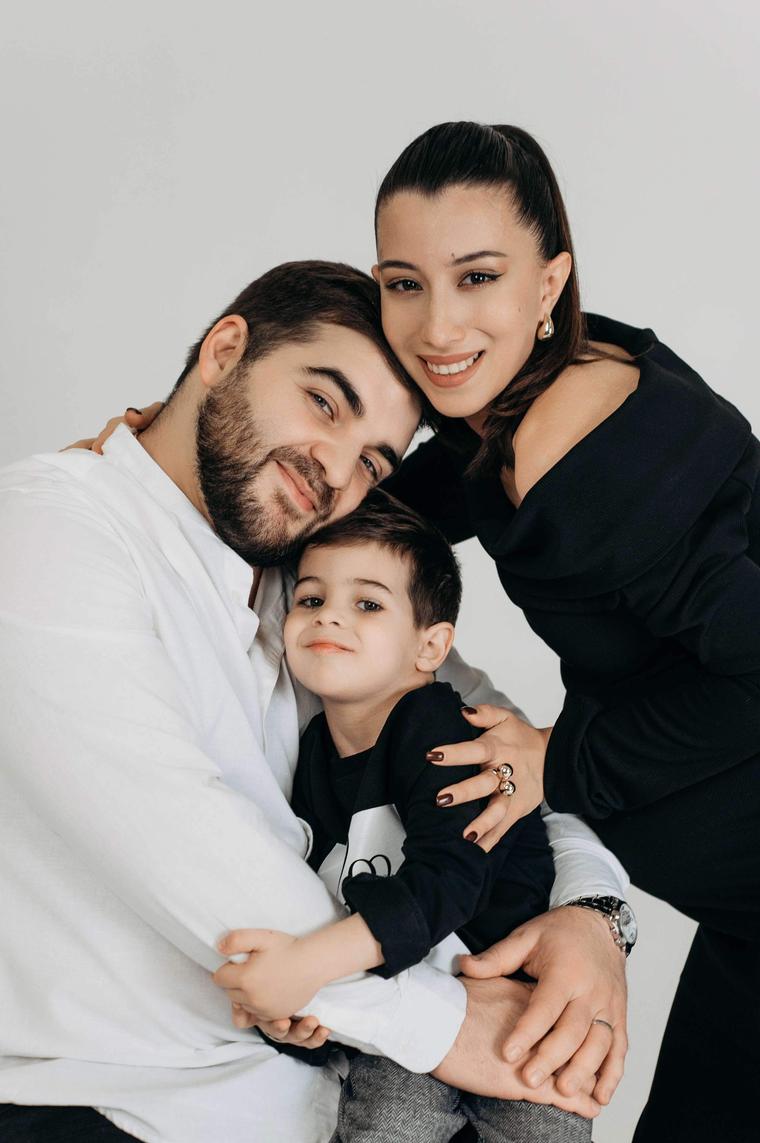 Семейная фотосессия на циклораме. Семейный и свадебный фотограф в Санкт-Петербурге Юлия Мельникова