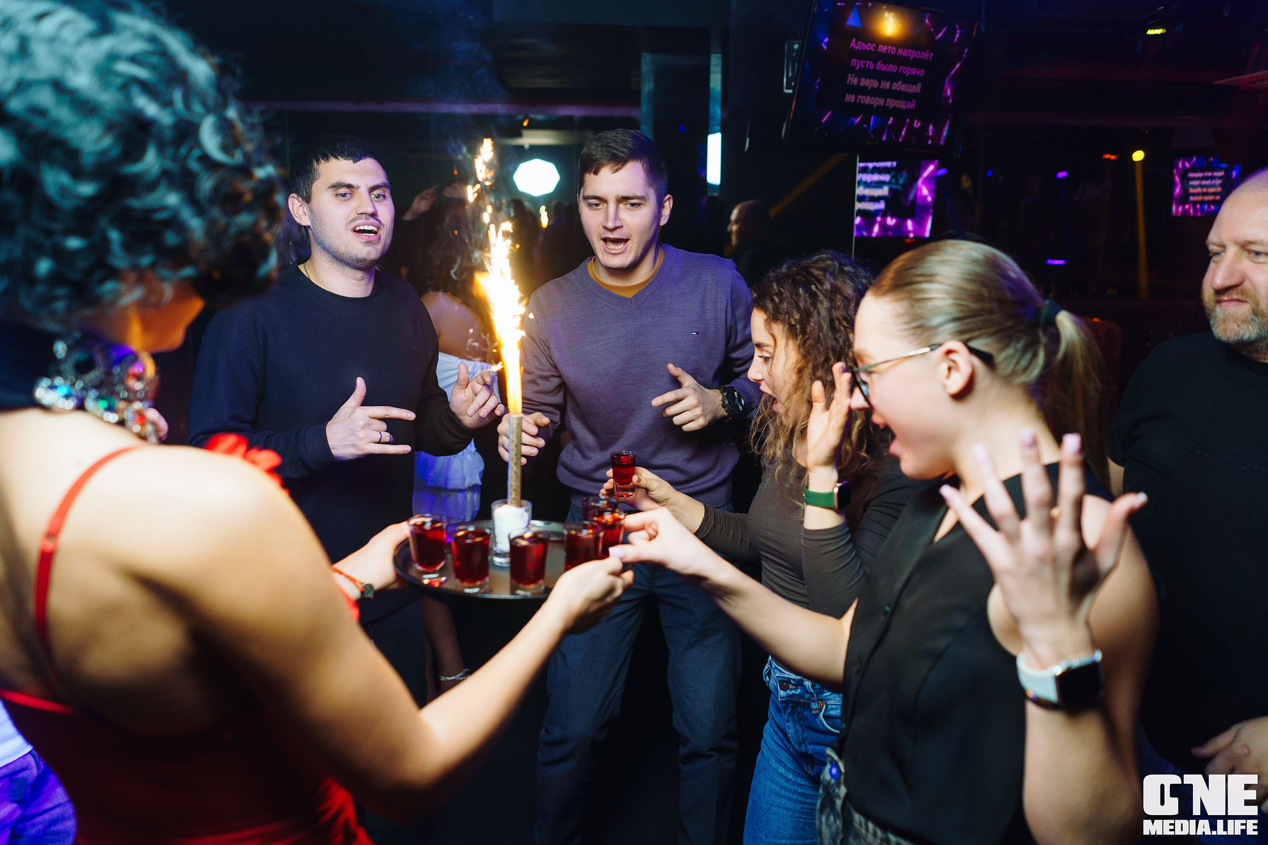 Фоторепортаж из караоке-клубе Эйфория. One Media Life: фоторепортажи, фотоотчеты с мероприятий и заведений