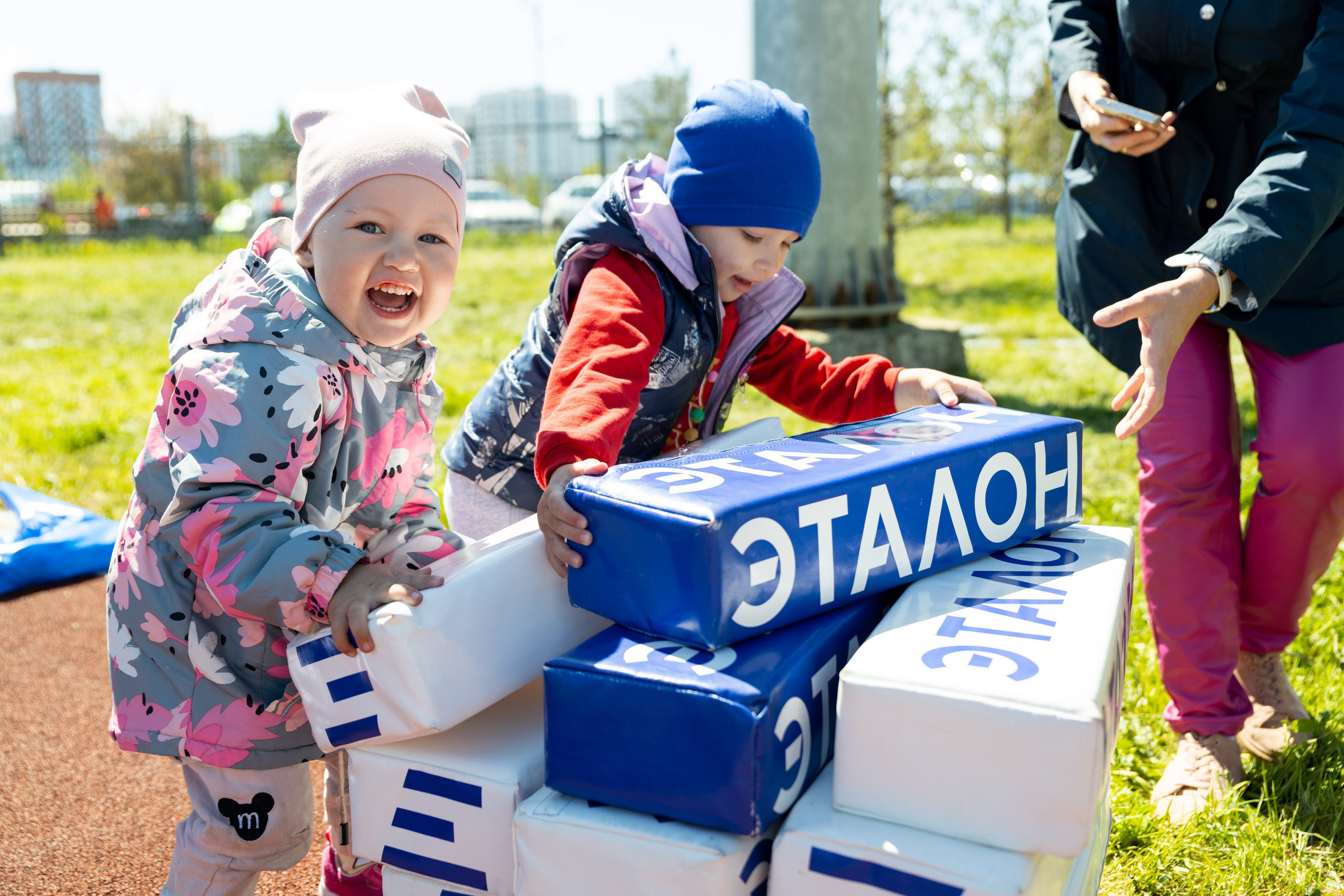 День защиты детей у «Эталона». Фотограф Родион Нарудинов