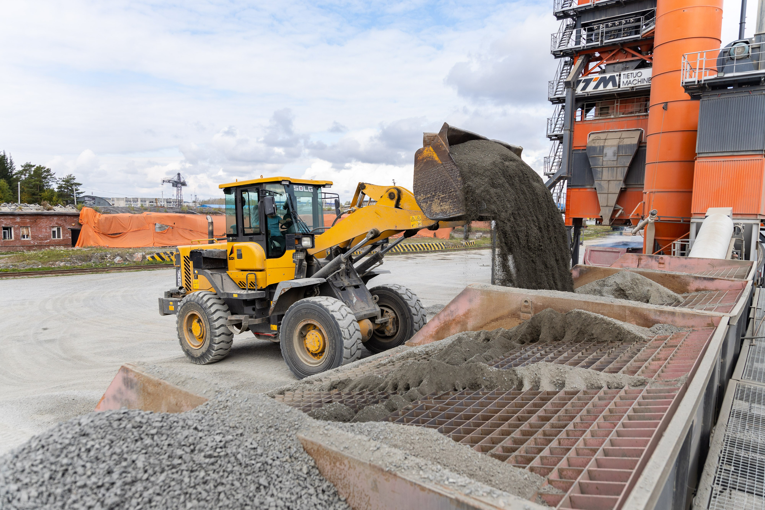 Асфальтовый завод, г. Нижняя Тура. Фотограф Родион Нарудинов