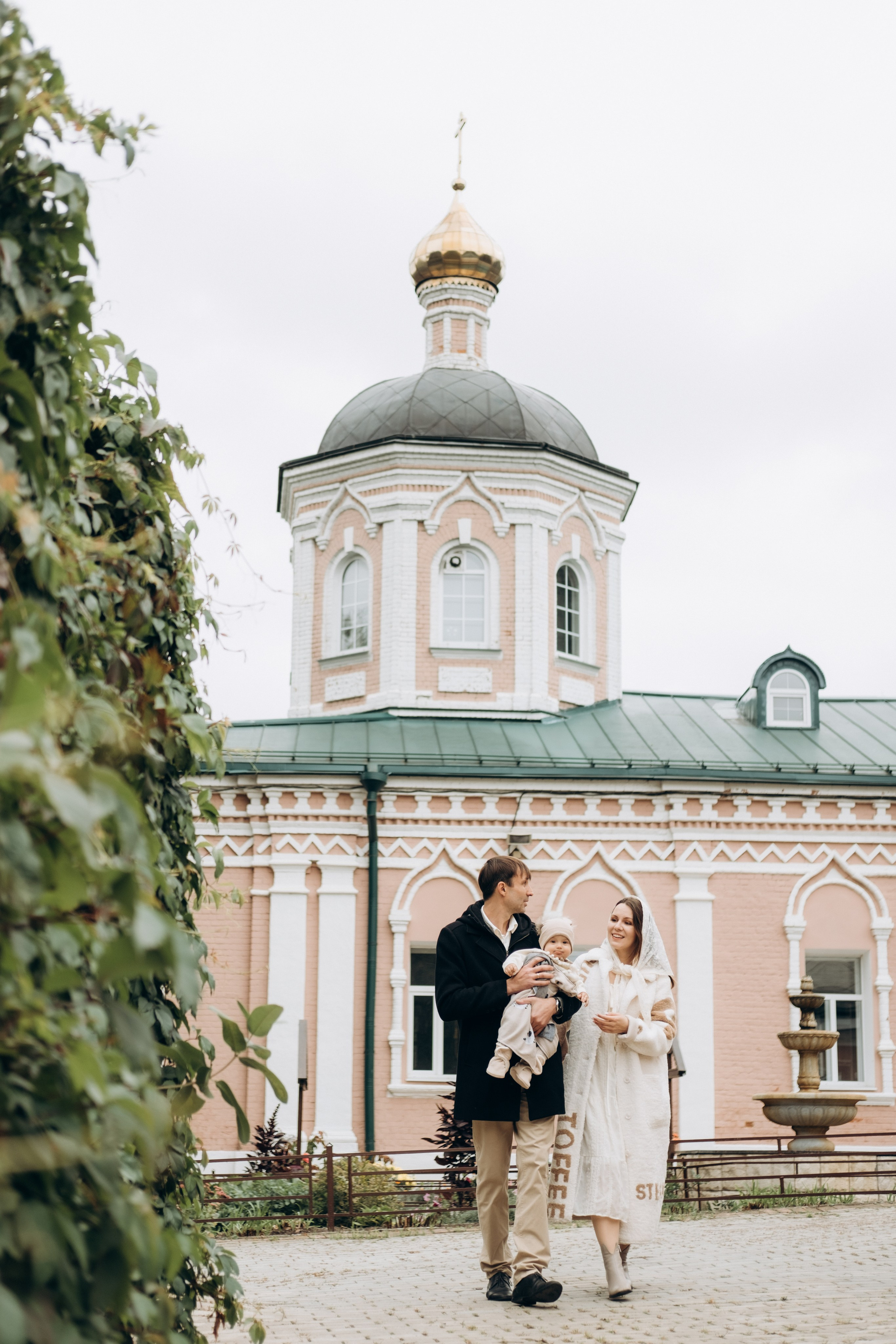 Крещение Киры. Главная