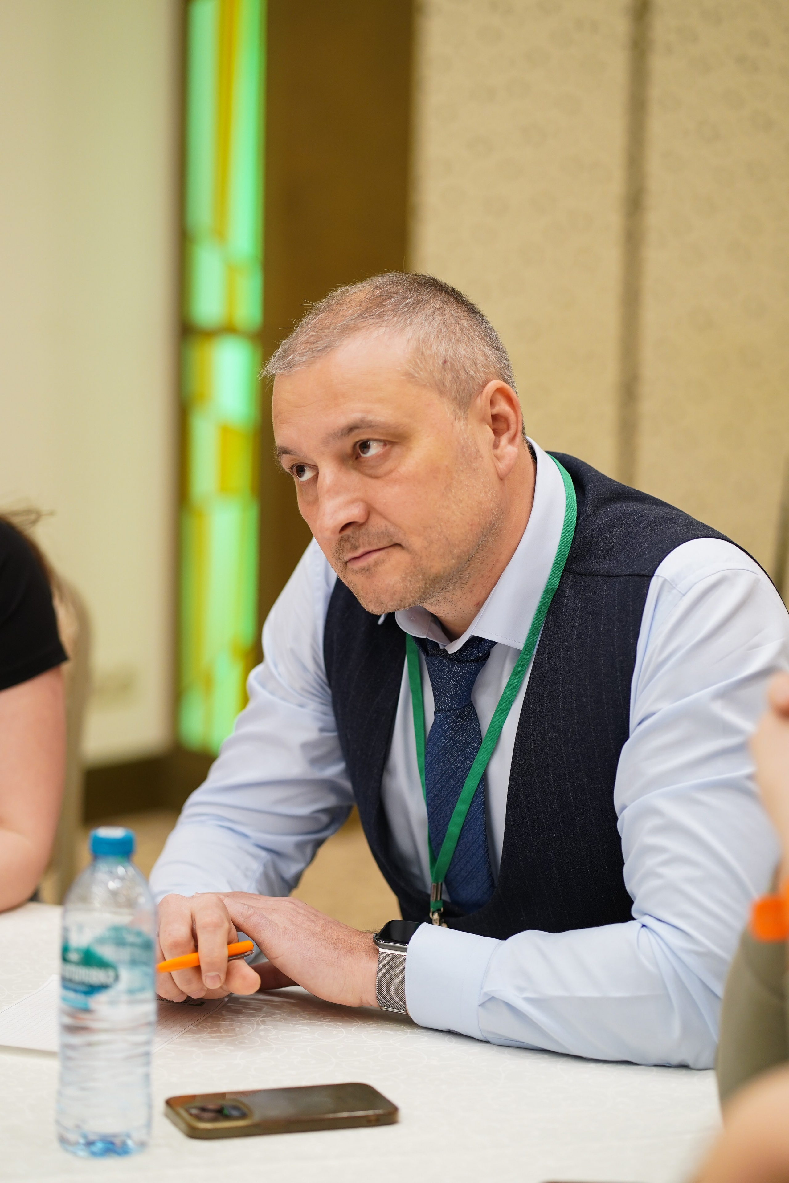 Малоэтажная страна конференция. Фотограф