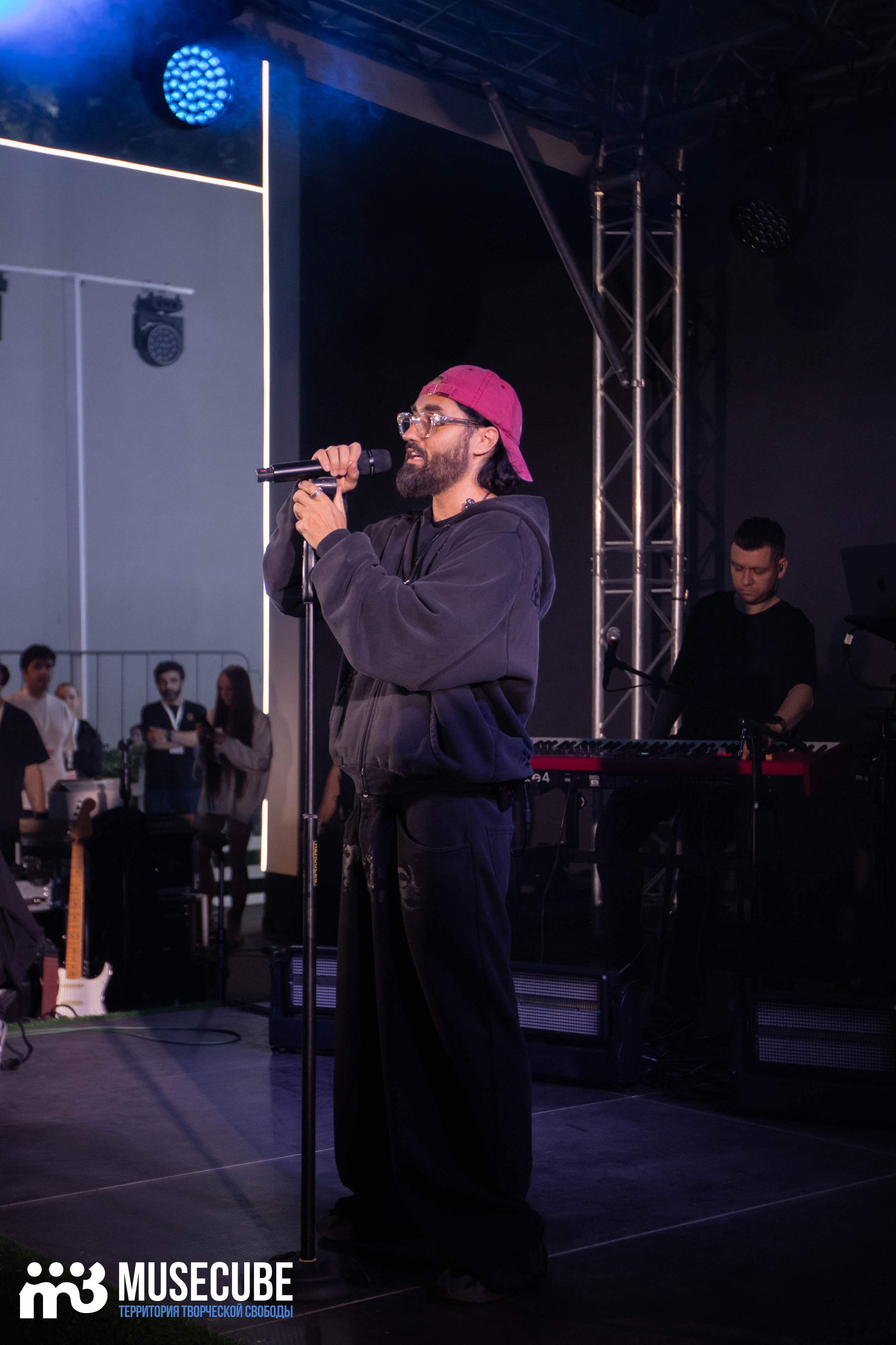 МОТ. Концертный фотограф