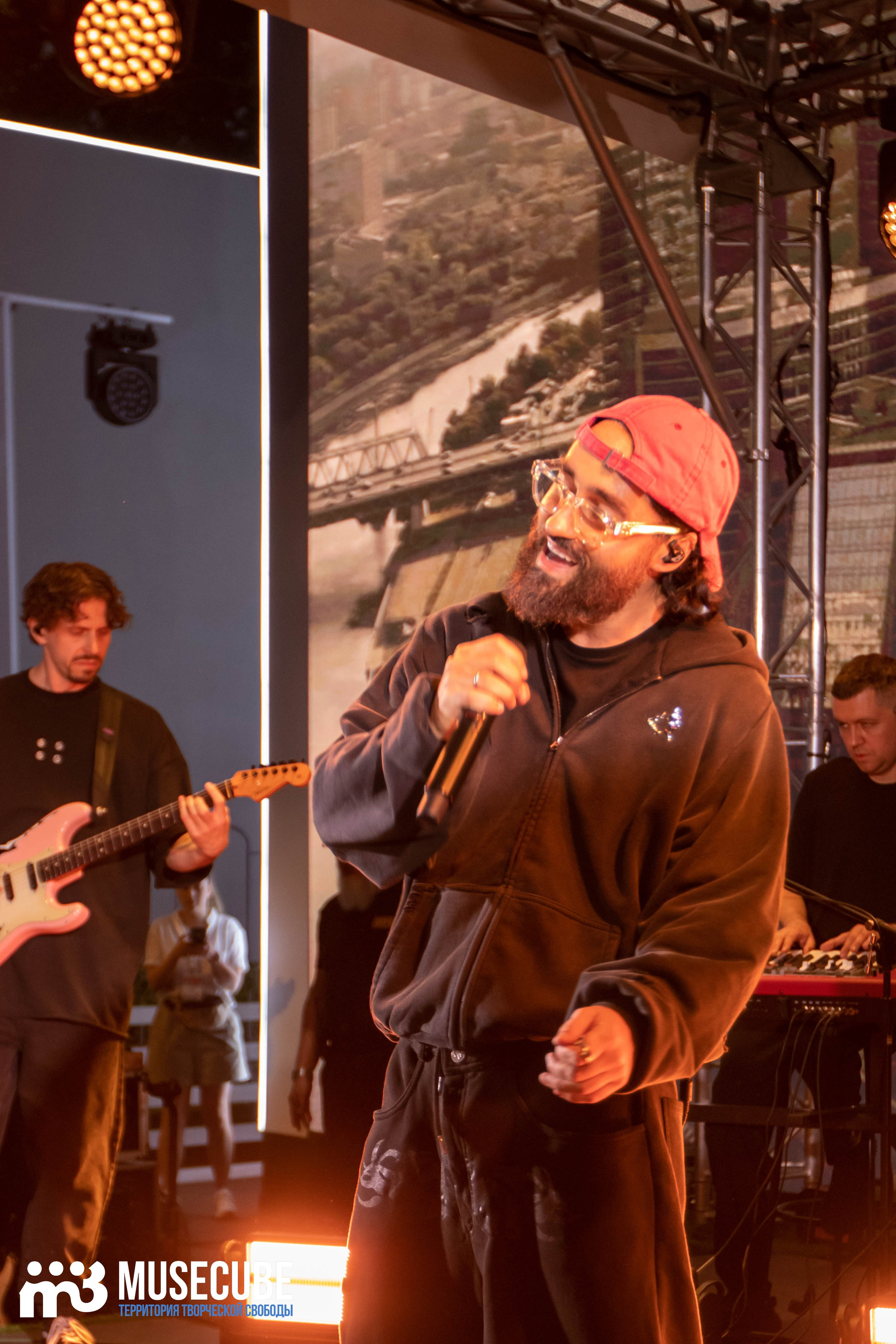 МОТ. Концертный фотограф