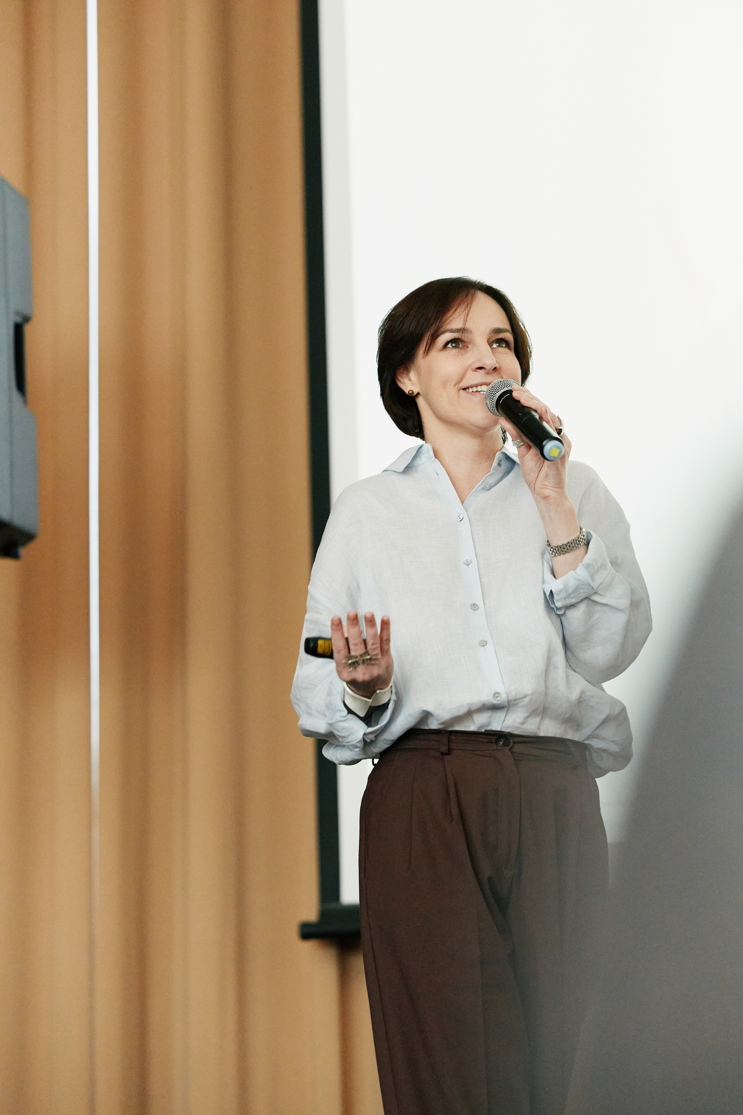 Форум Бизнес-тренды 2025 в Marriott Hotel 28.04. Свадебный репортажный фотограф краснодар максим дремов дрёмов фотосессия студия цена