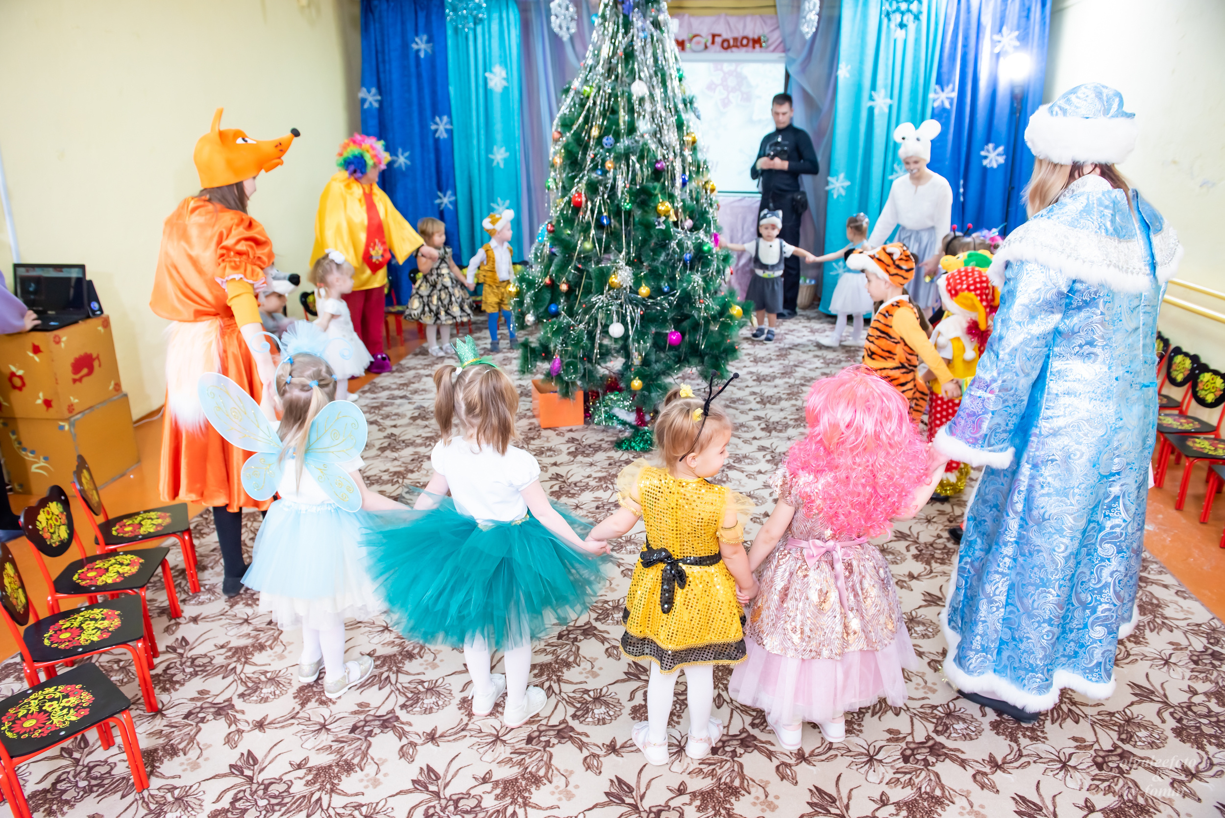 Утренник в саду. Ольга Ли свадебный семейный фотограф Иркутск