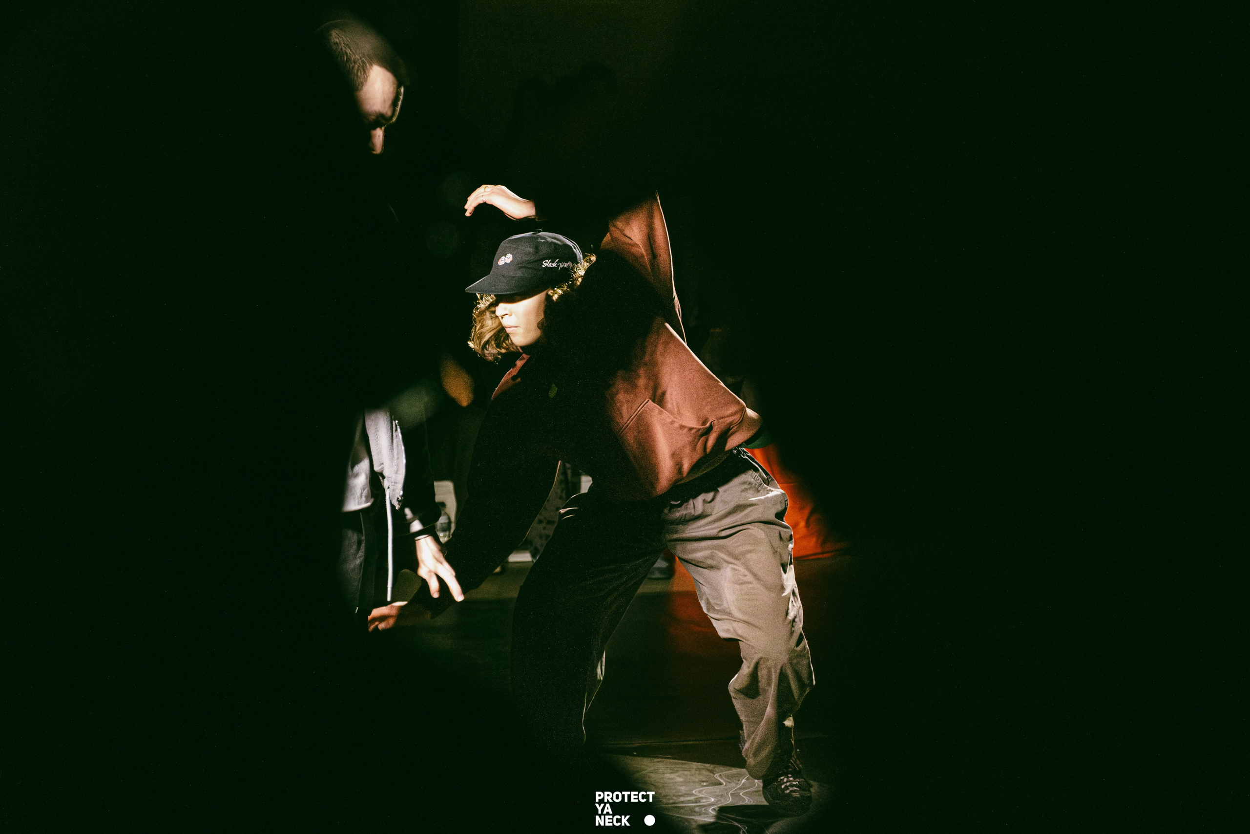 PROTECT YA NECK 22/03 (@youlovebu). Соня бу тебя сфоткала