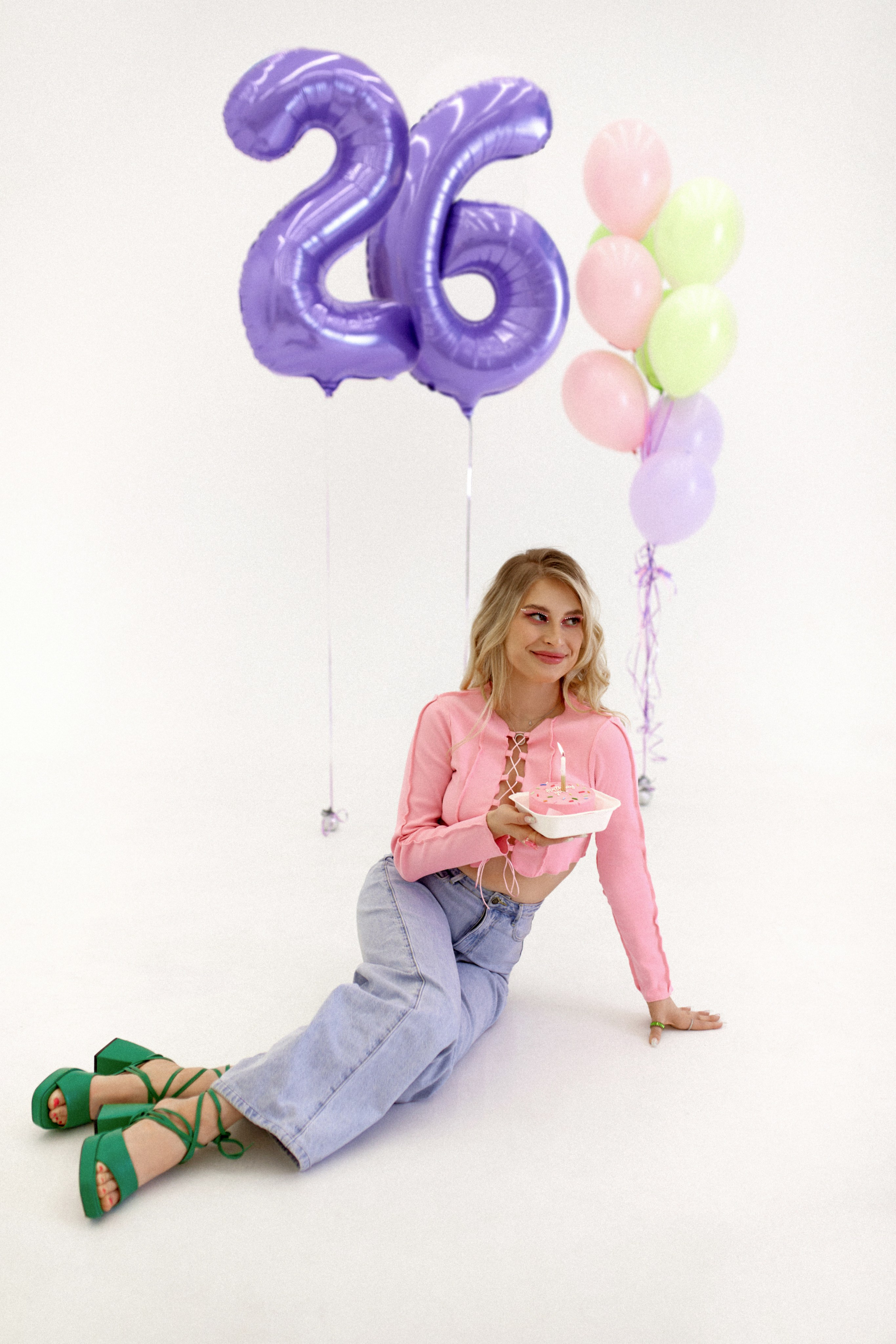 Фотосессия ко дню рождения. Сестры Карабаза. Фотографы и ретушеры в Москве и Санкт-Петербурге