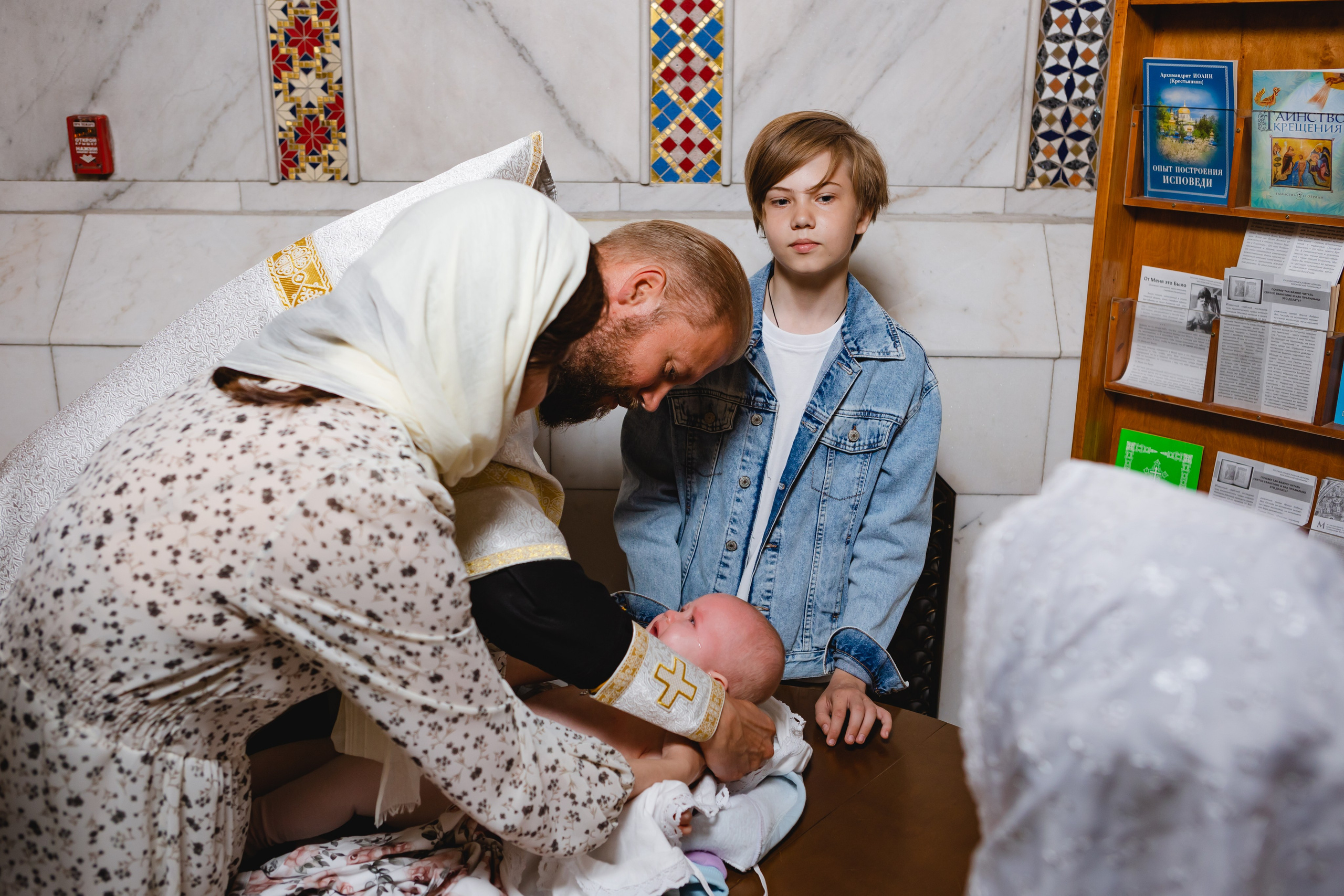 Таинство Крещения. Сайт с красивыми фотографиями и людьми