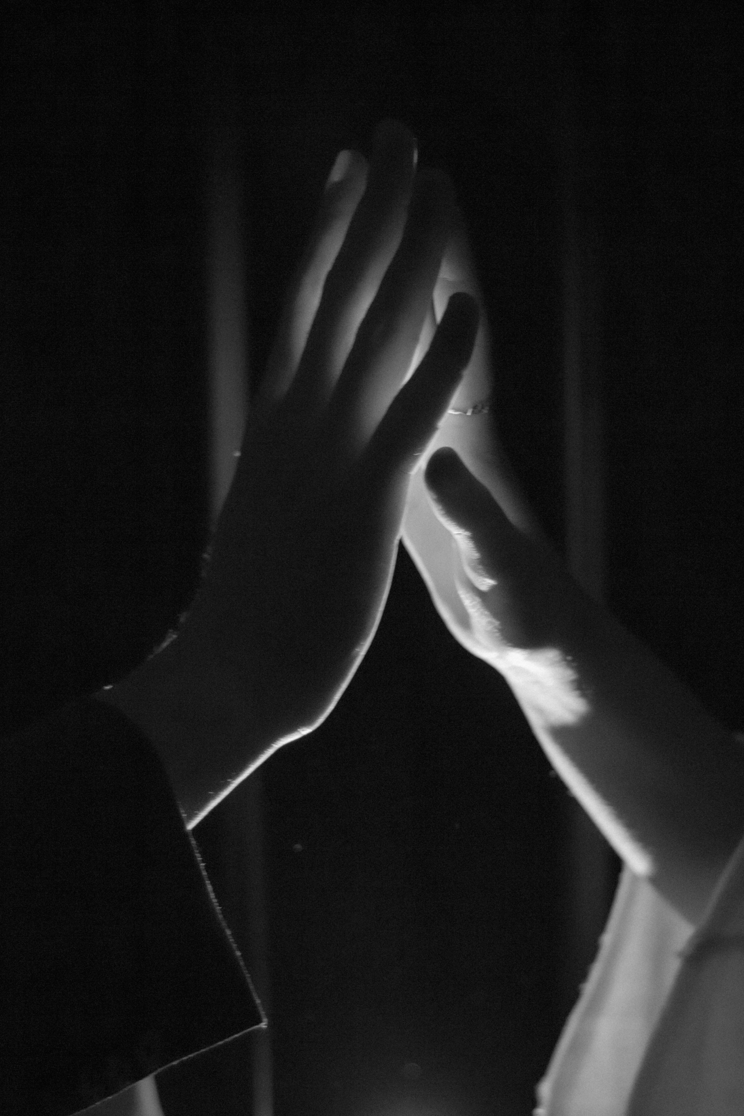 Фотосессия lovestory в снежном лесу в Калининграде. Портретный фотограф в Калининграде Рита Холодова