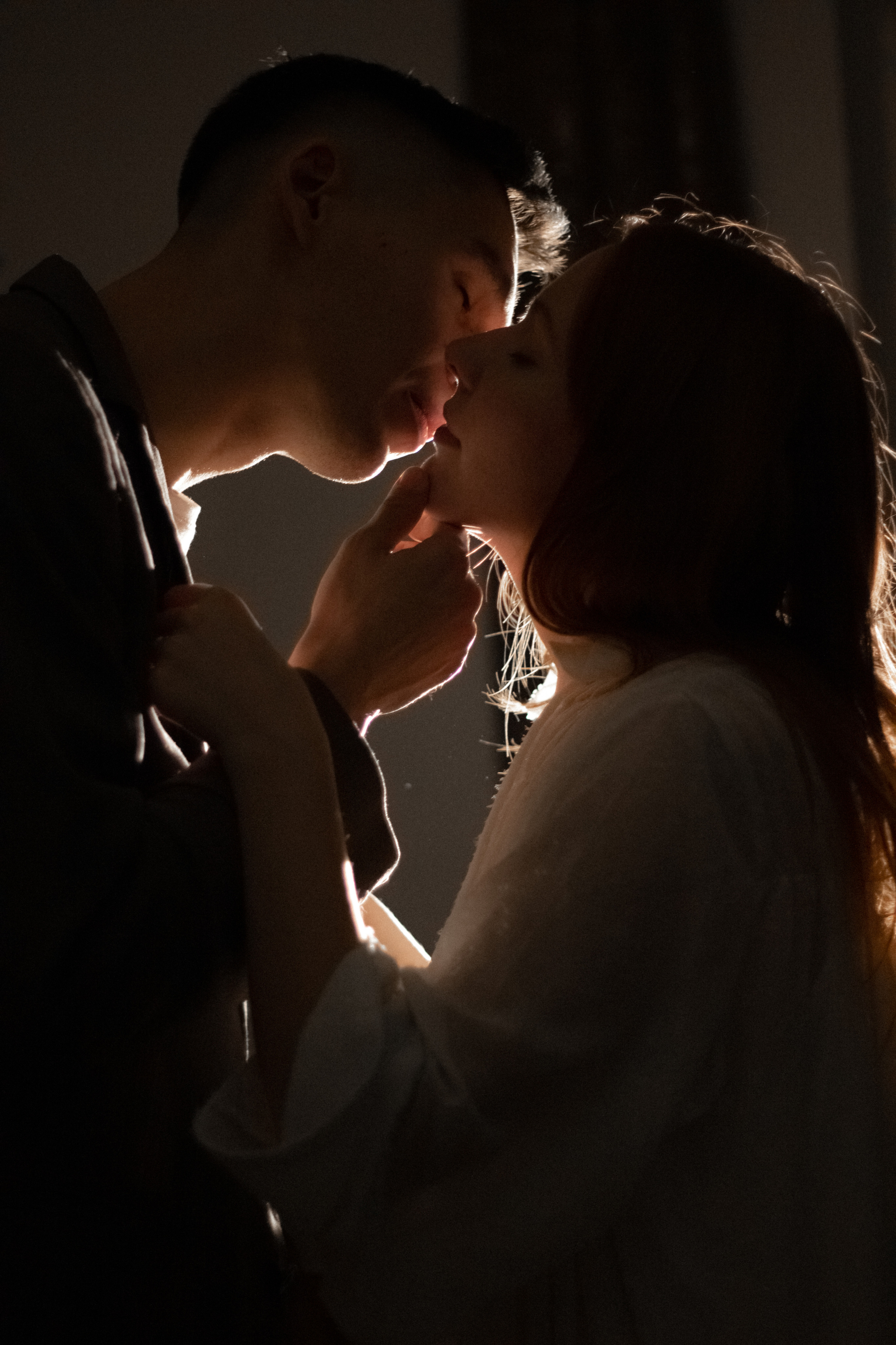 Фотосессия lovestory в снежном лесу в Калининграде. Портретный фотограф в Калининграде Рита Холодова