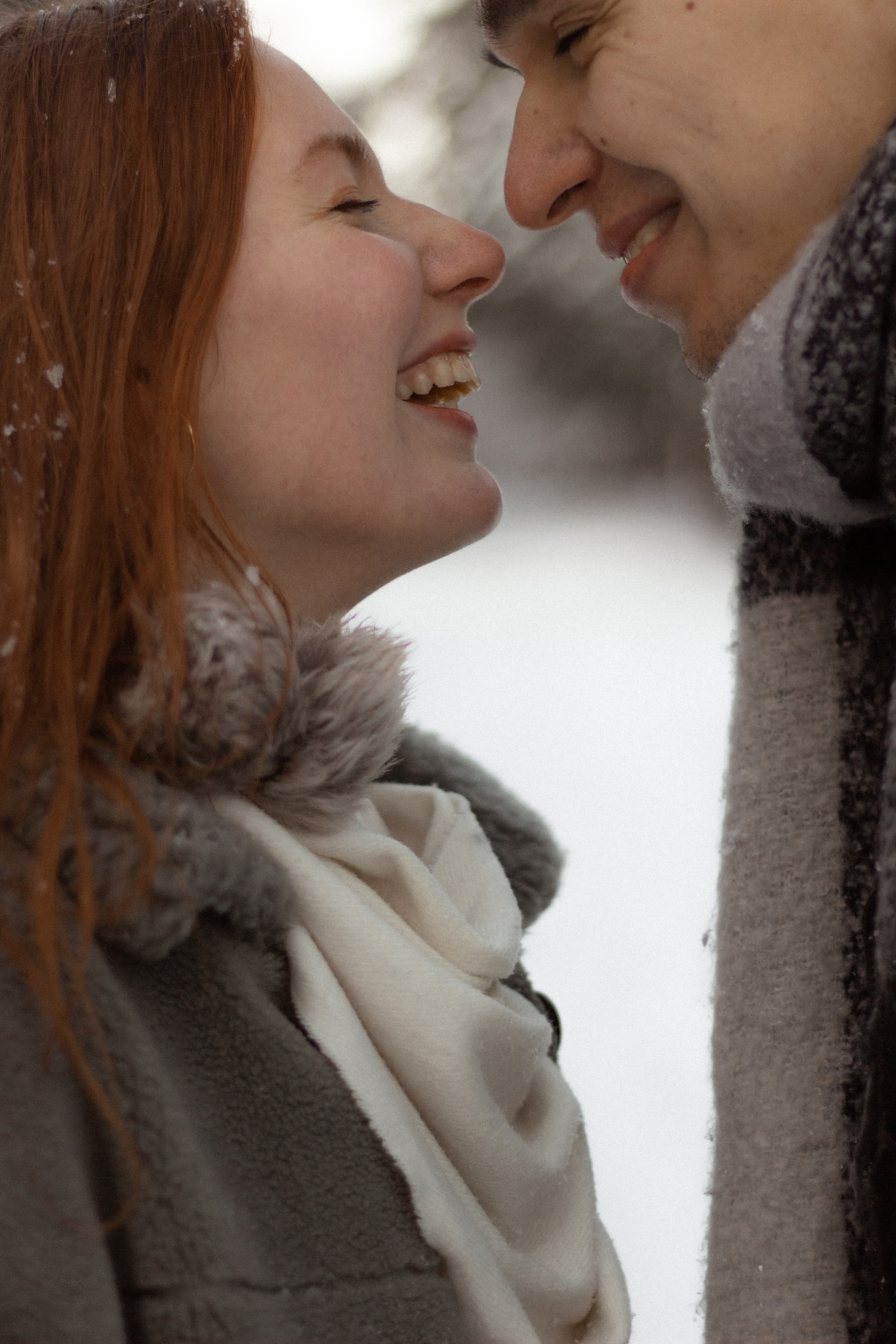 Фотосессия lovestory в снежном лесу в Калининграде. Портретный фотограф в Калининграде Рита Холодова
